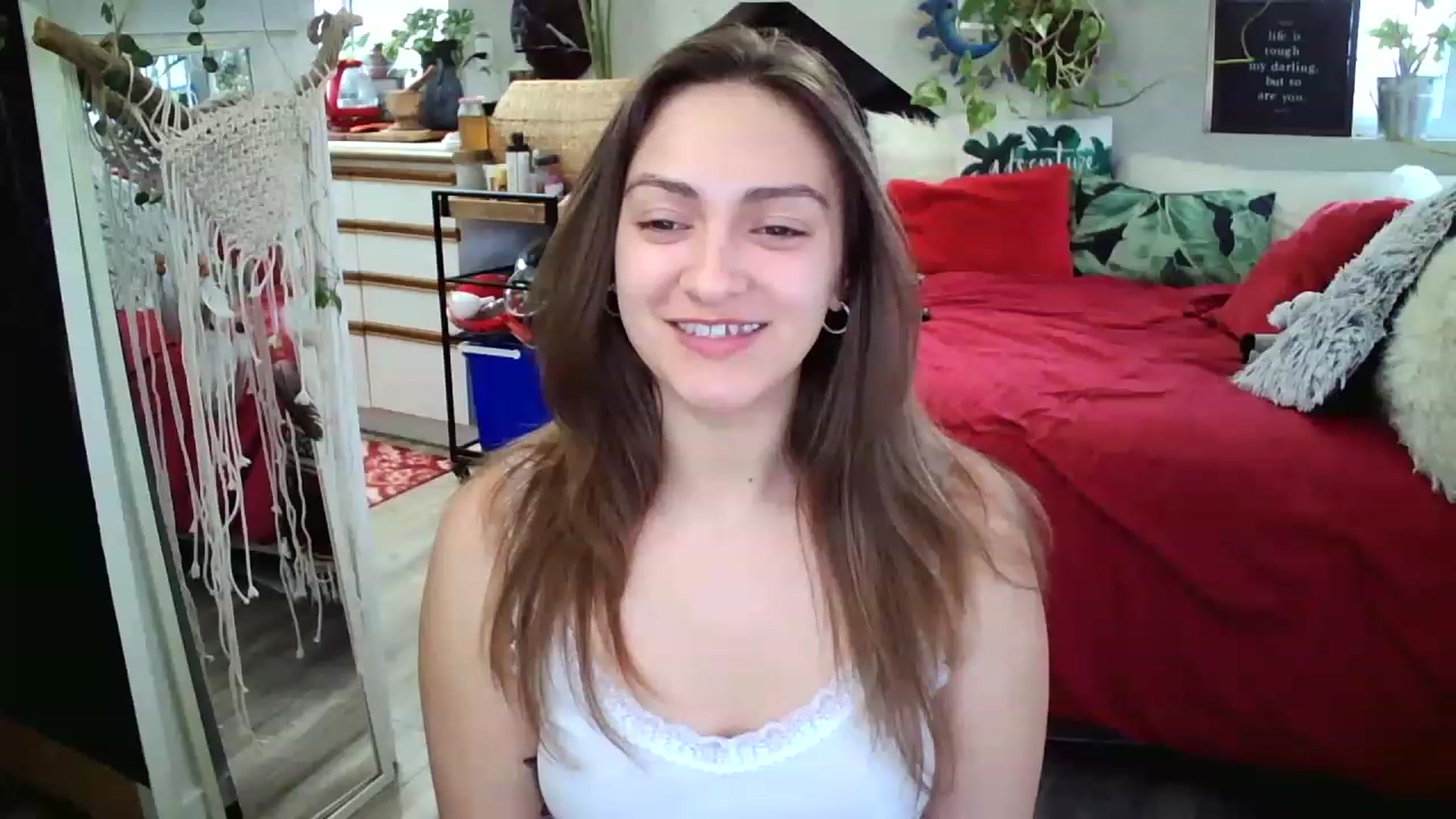Gallery image thumbnail from Sexylexi211's myfreecams stream on, 01/01/2023, 20:53 image 15 of 20
