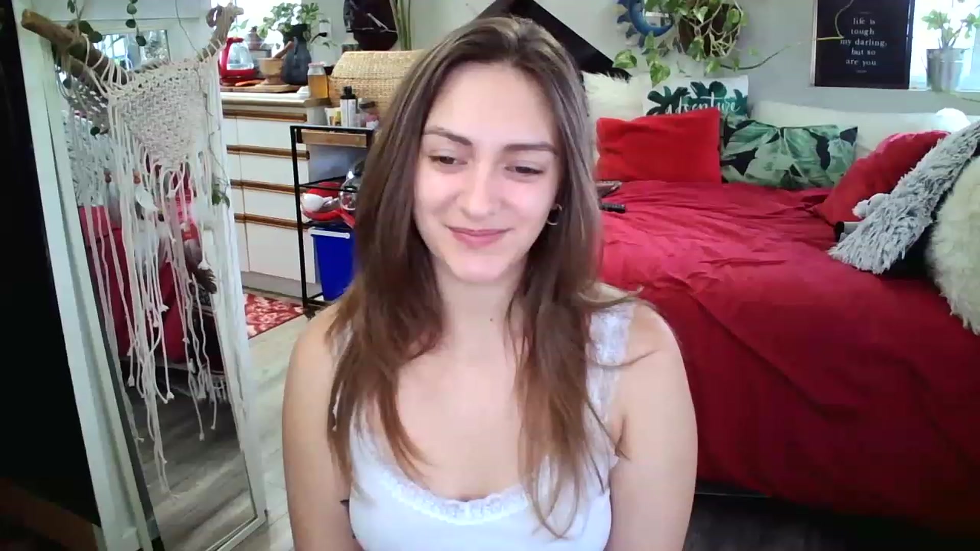 Gallery image thumbnail from Sexylexi211's myfreecams stream on, 01/01/2023, 20:53 image 16 of 20