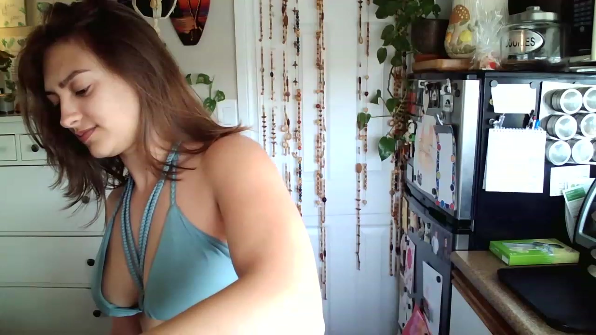 Gallery image thumbnail from Sexylexi211's myfreecams stream on, 04/16/2023, 18:28 image 13 of 20