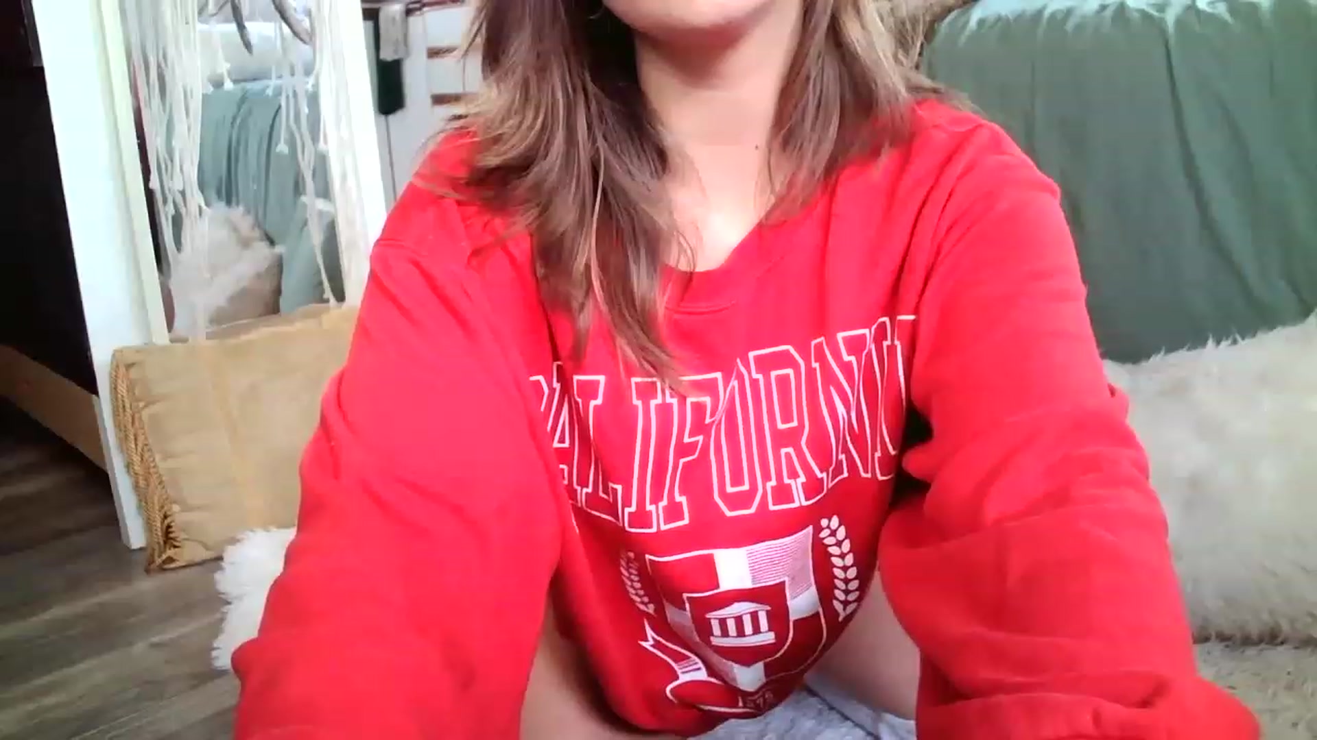 Gallery image thumbnail from Sexylexi211's myfreecams stream on, 05/01/2023, 14:34 image 8 of 20