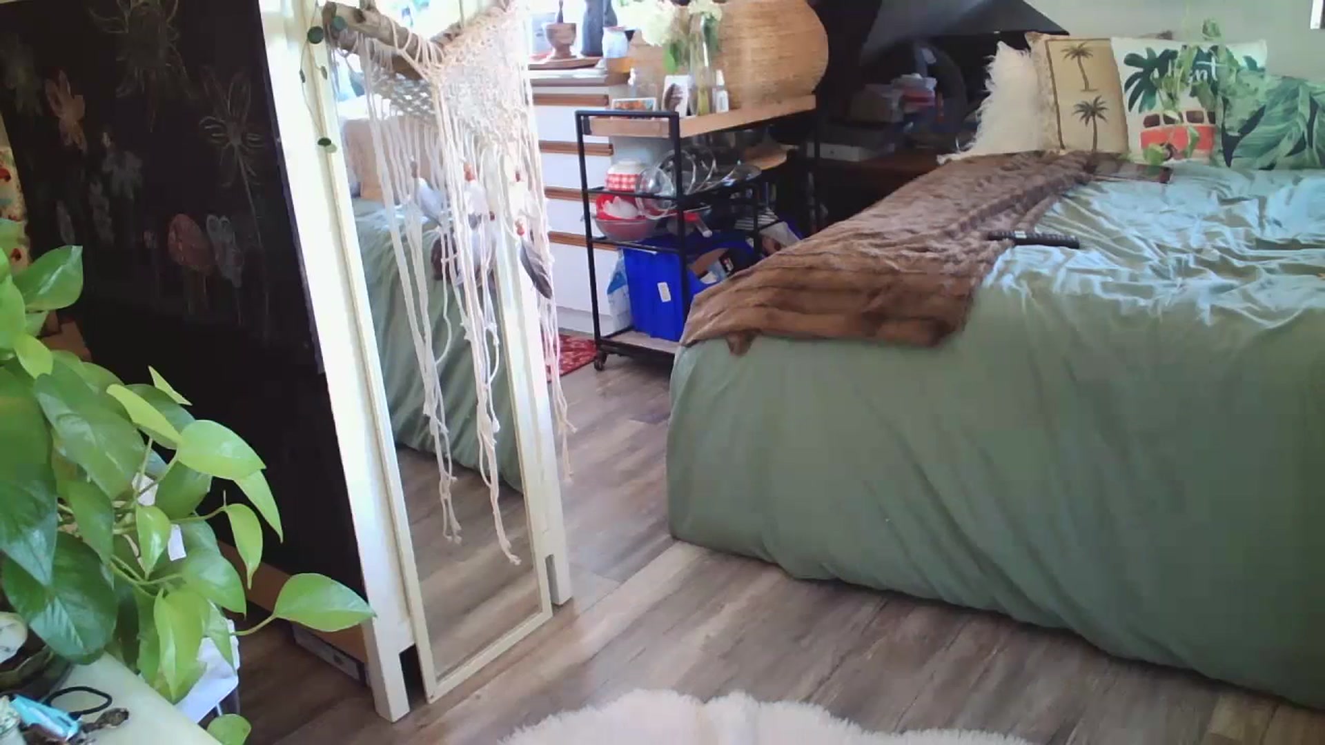 Gallery image thumbnail from Sexylexi211's myfreecams stream on, 07/20/2023, 17:36 image 19 of 20