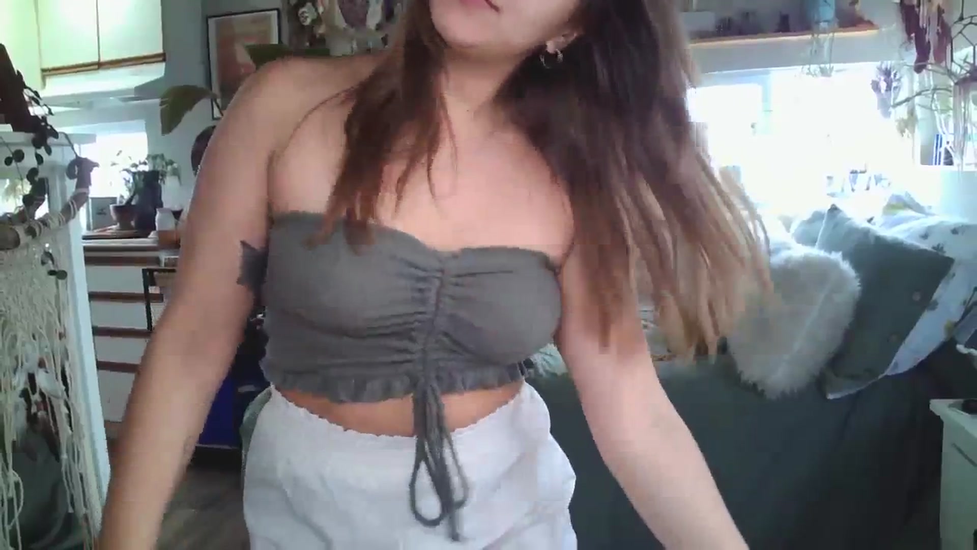 Gallery image thumbnail from Sexylexi211's myfreecams stream on, 03/16/2024, 15:05 image 4 of 20