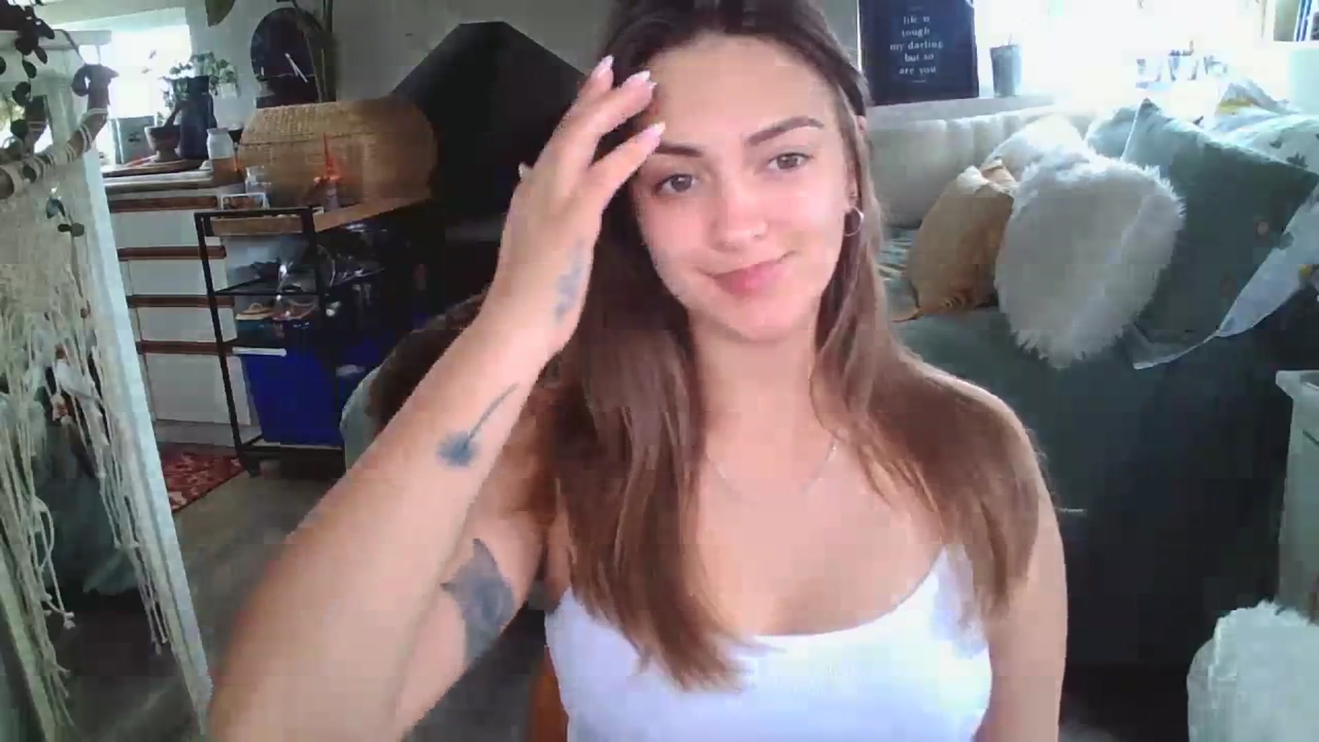 Gallery image thumbnail from Sexylexi211's myfreecams stream on, 03/16/2024, 15:05 image 18 of 20