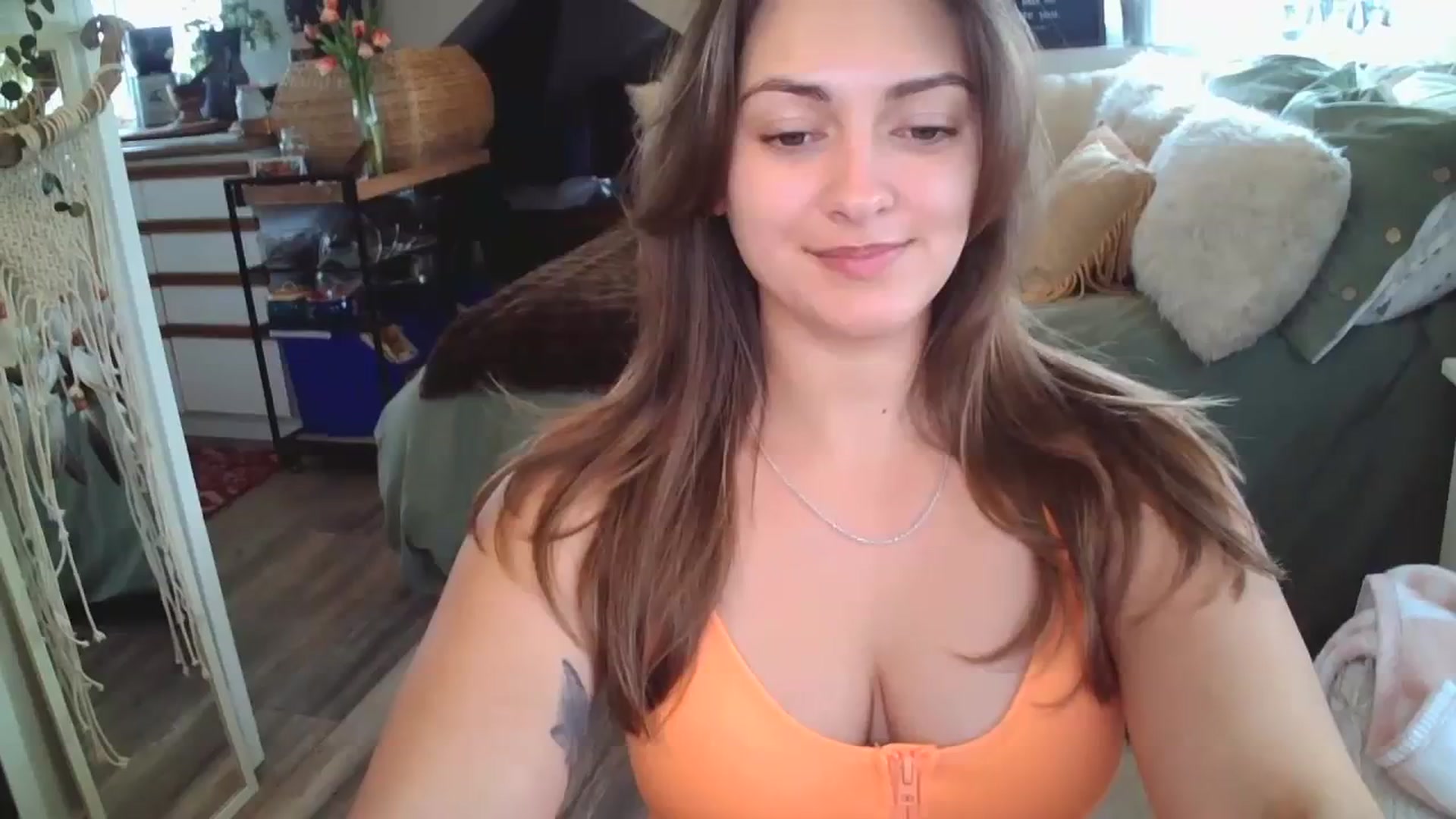 Gallery image thumbnail from Sexylexi211's myfreecams stream on, 03/18/2024, 16:44 image 20 of 20