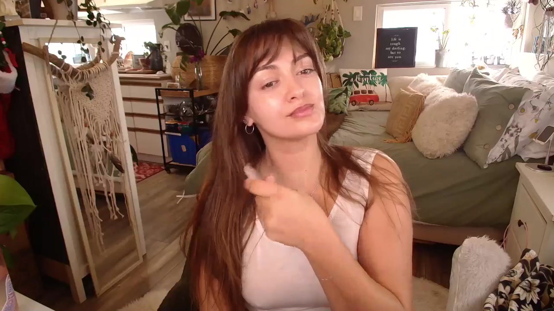 Gallery image thumbnail from Sexylexi211's myfreecams stream on, 12/24/2024, 15:34 image 2 of 20