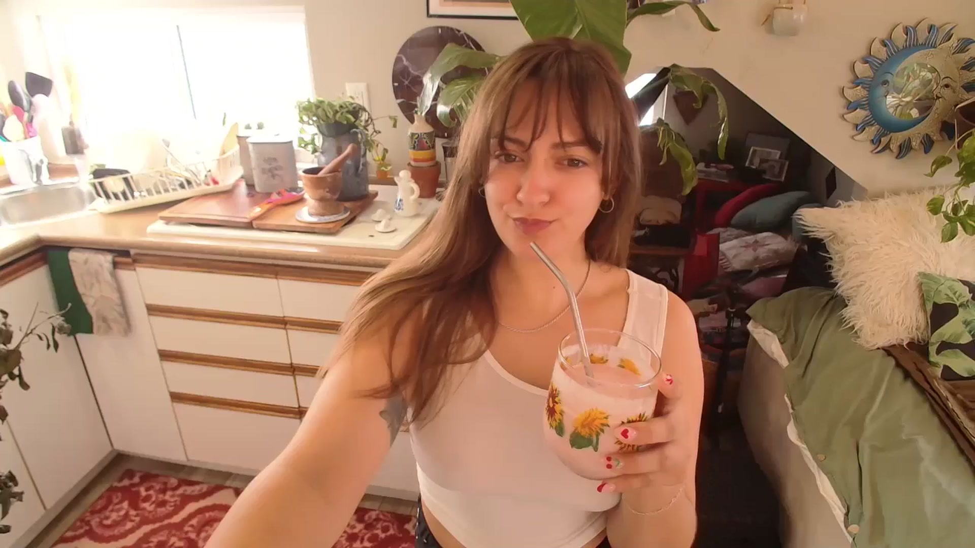 Gallery image thumbnail from Sexylexi211's myfreecams stream on, 12/24/2024, 15:34 image 14 of 20
