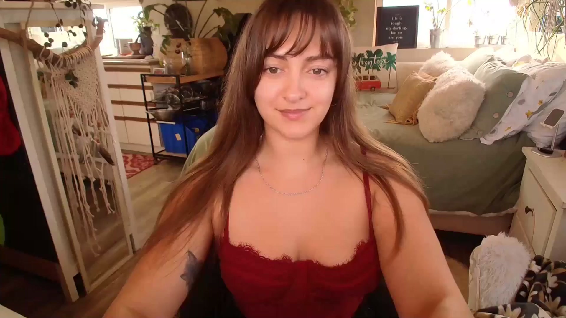 Gallery image thumbnail from Sexylexi211's myfreecams stream on, 12/31/2024, 19:57 image 16 of 20