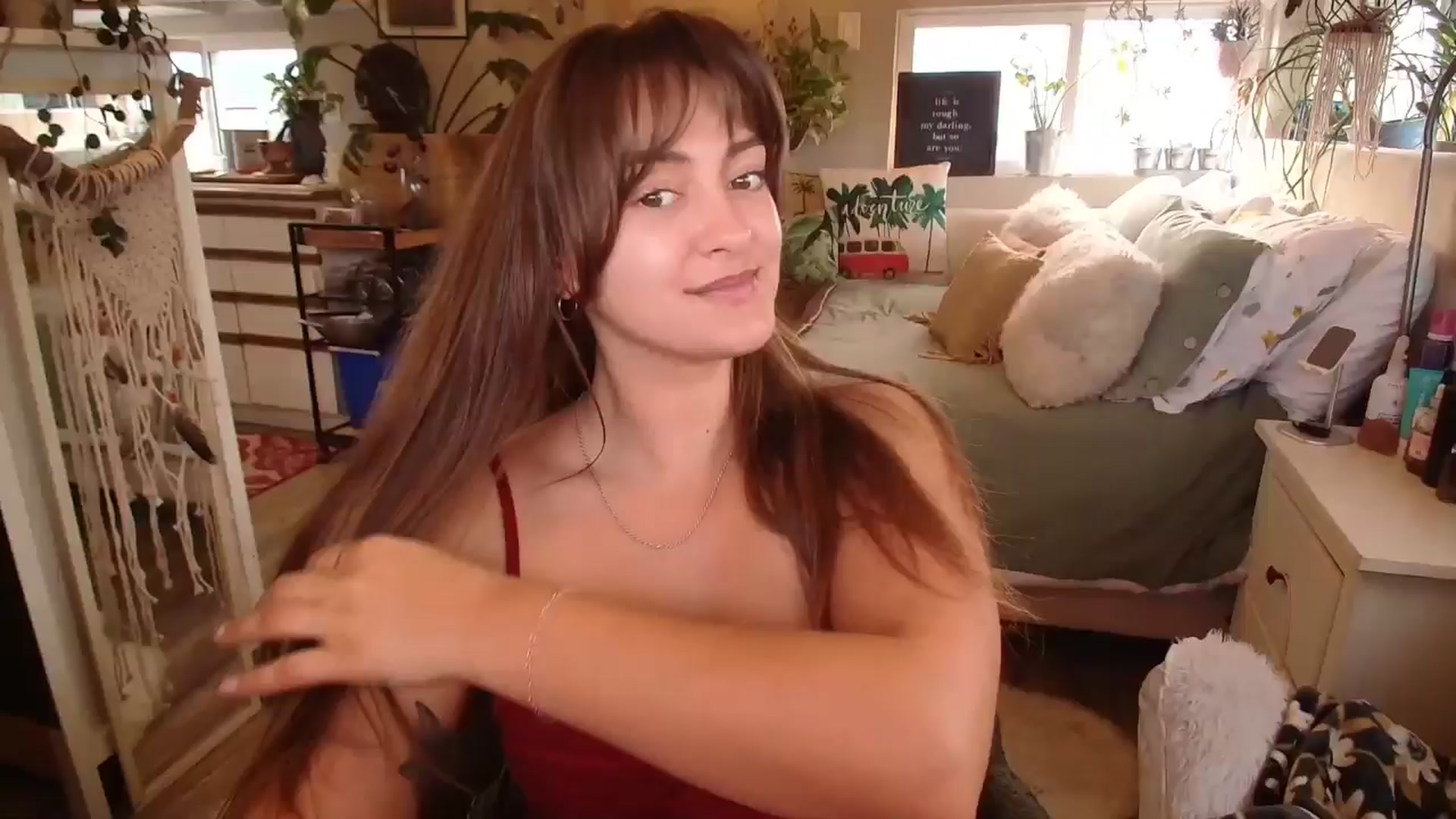 Gallery image thumbnail from Sexylexi211's myfreecams stream on, 12/31/2024, 20:47 image 1 of 20