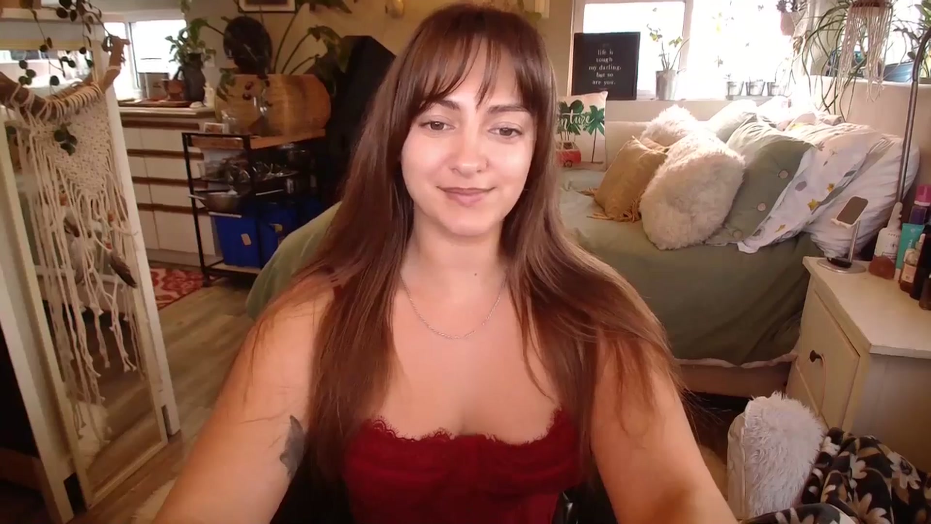 Gallery image thumbnail from Sexylexi211's myfreecams stream on, 12/31/2024, 20:47 image 5 of 20