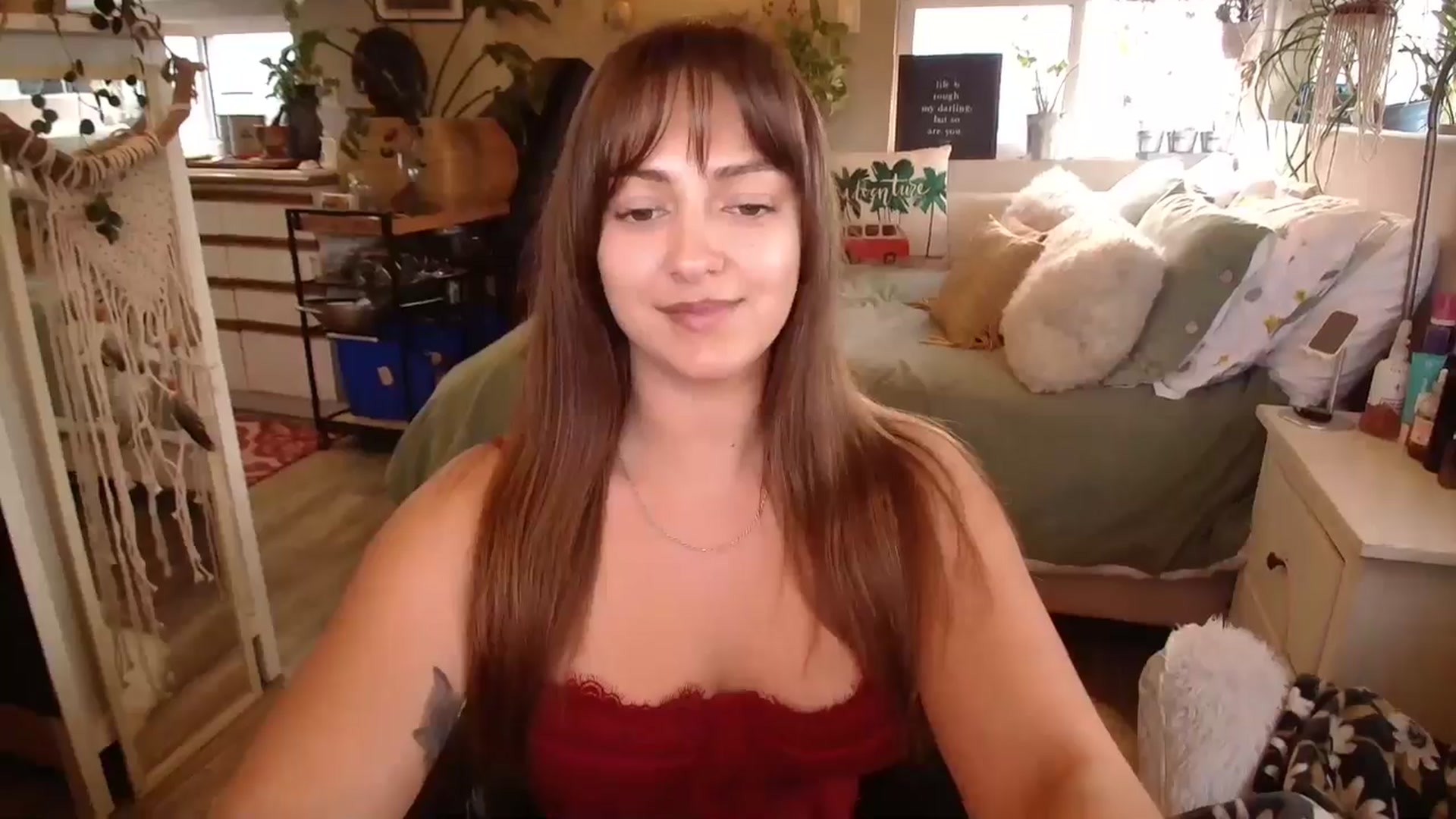 Gallery image thumbnail from Sexylexi211's myfreecams stream on, 12/31/2024, 20:47 image 4 of 20