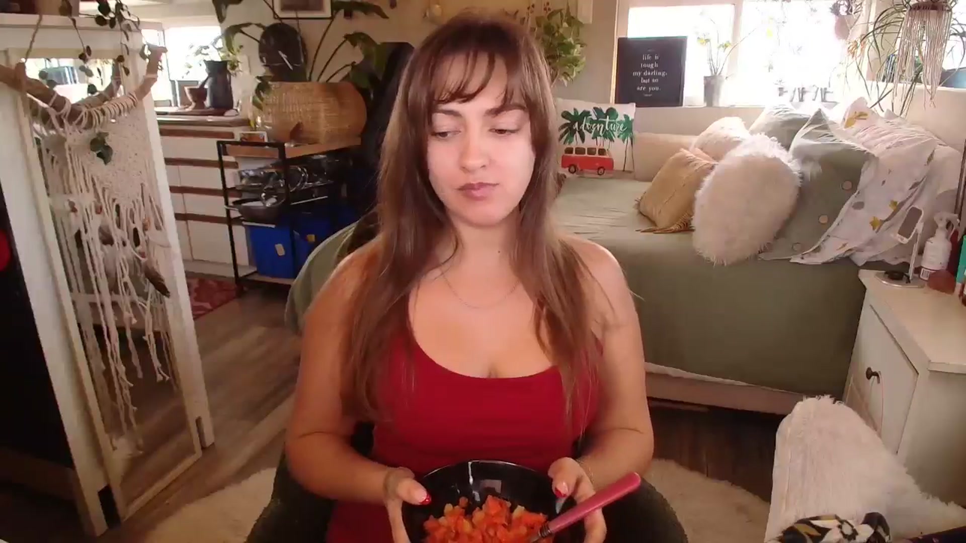 Gallery image thumbnail from Sexylexi211's myfreecams stream on, 01/02/2025, 17:33 image 10 of 20