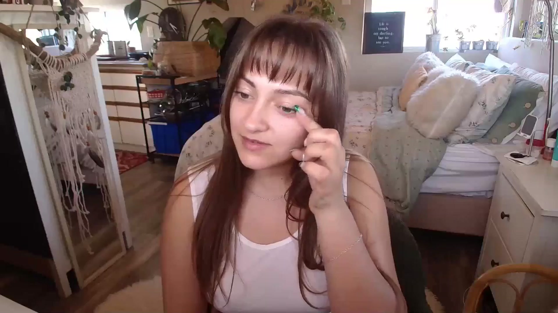 Gallery image thumbnail from Sexylexi211's myfreecams stream on, 04/17/2025, 14:08 image 6 of 20