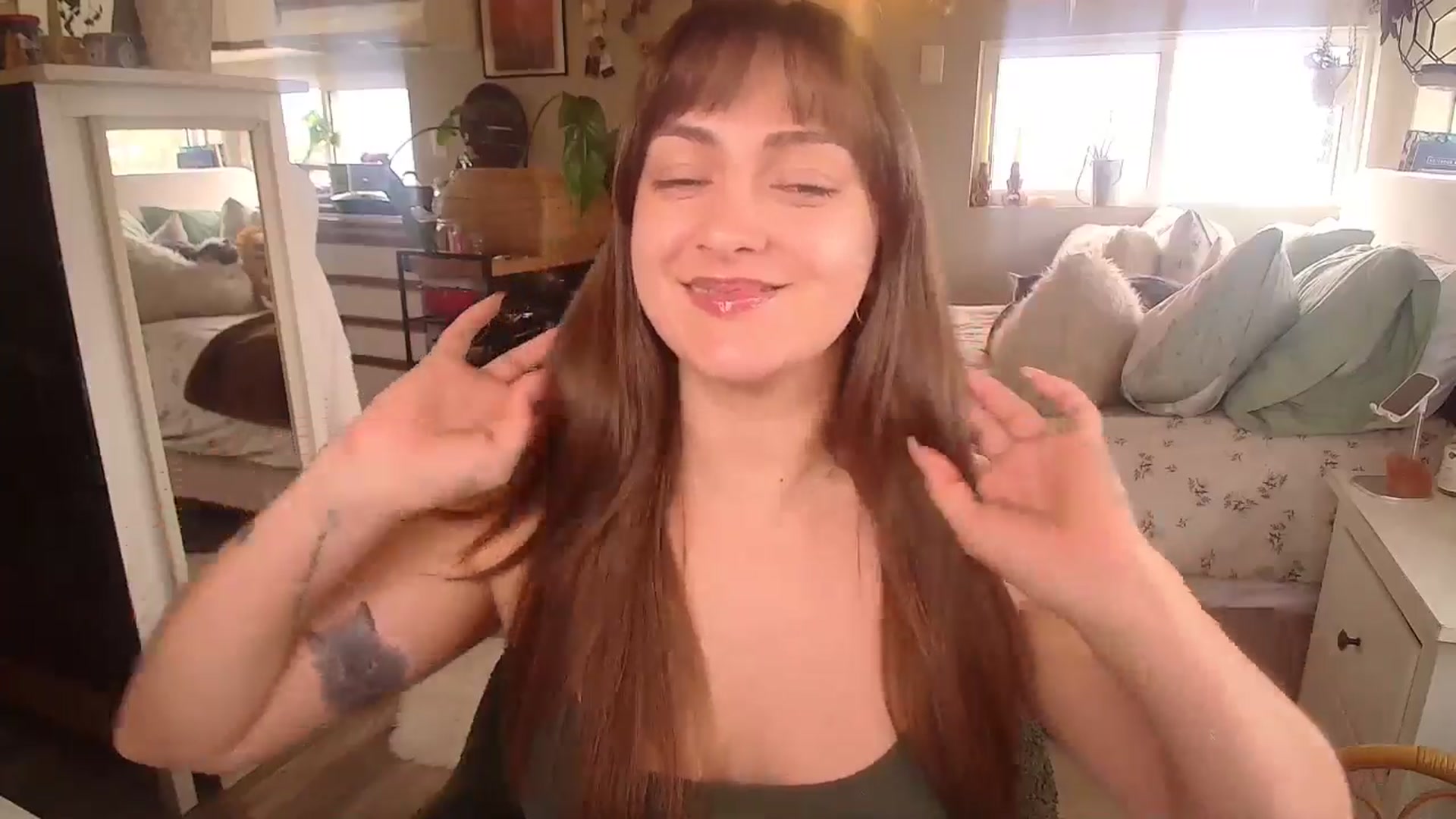Gallery image thumbnail from Sexylexi211's myfreecams stream on, 04/05/2026, 17:07 image 7 of 20