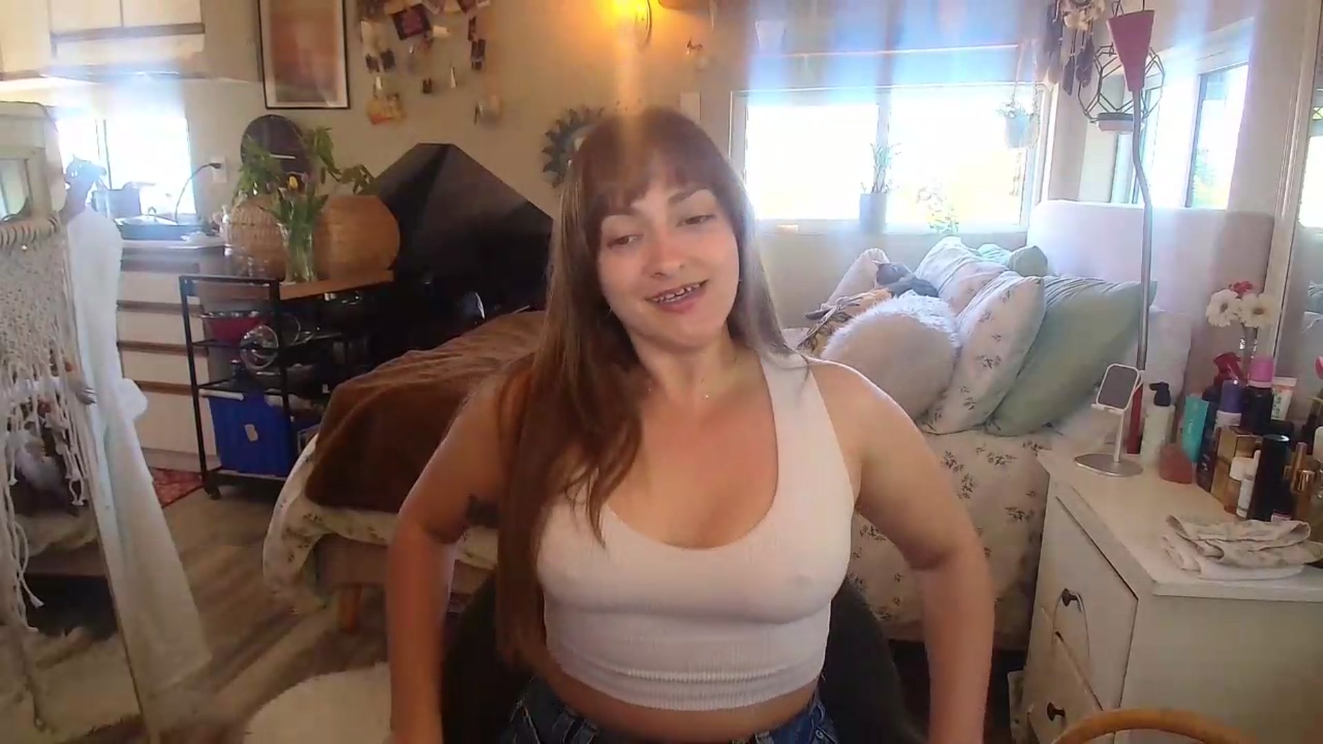 Gallery image thumbnail from Sexylexi211's myfreecams stream on, 05/21/2026, 16:22 image 11 of 20
