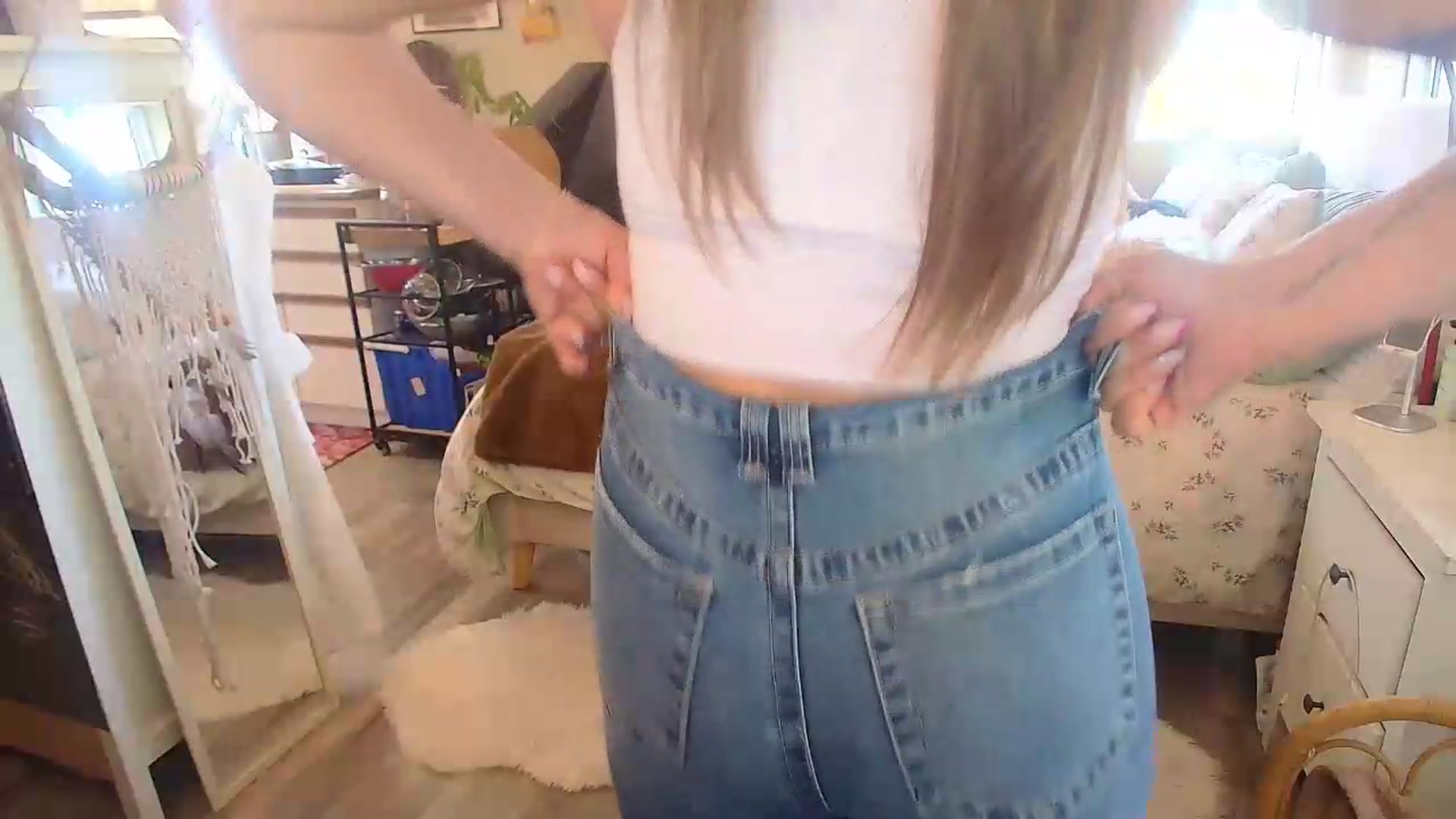 Gallery image thumbnail from Sexylexi211's myfreecams stream on, 05/21/2026, 16:54 image 2 of 20