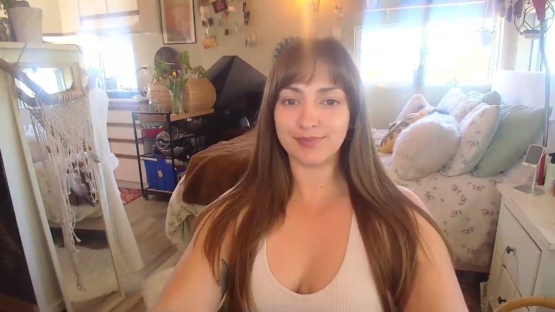 Gallery image thumbnail from Sexylexi211's myfreecams stream on, 05/21/2026, 16:54 image 12 of 20