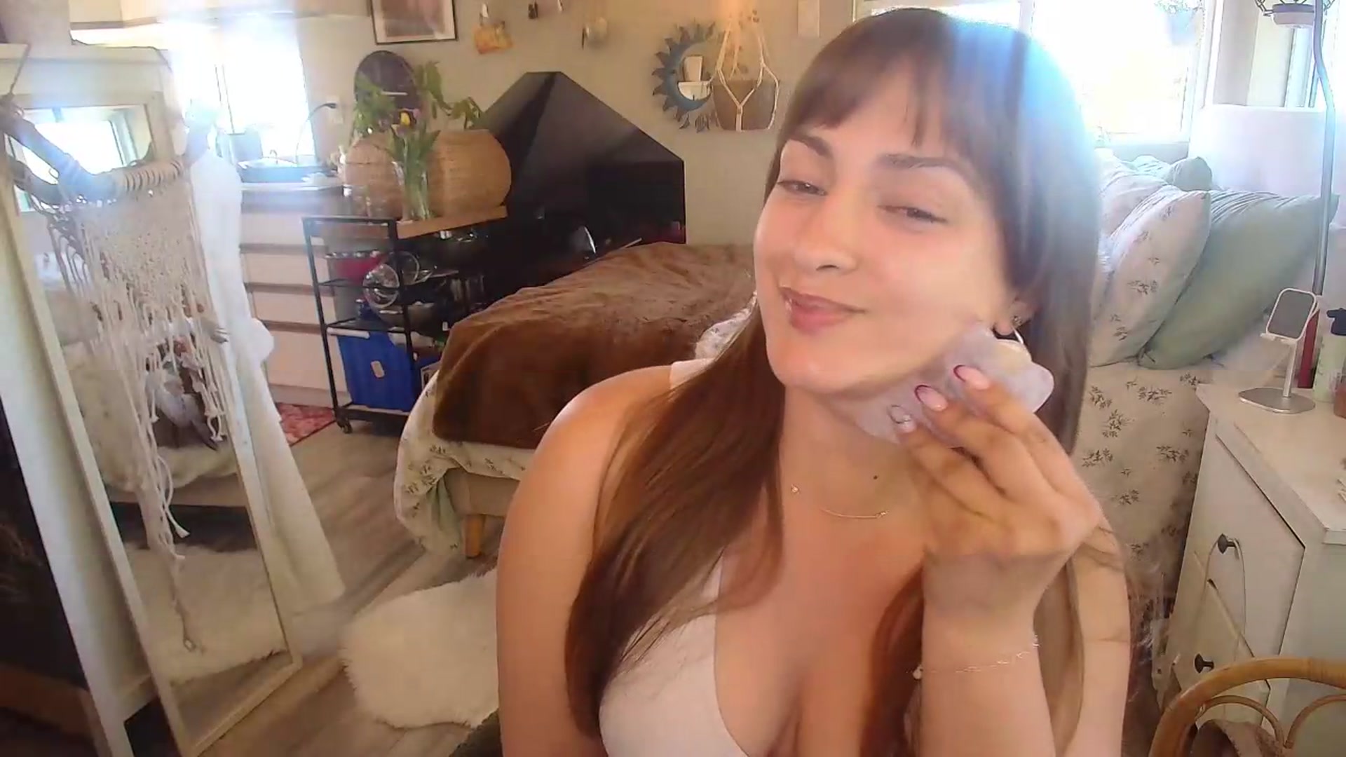 Gallery image thumbnail from Sexylexi211's myfreecams stream on, 05/21/2026, 16:54 image 15 of 20