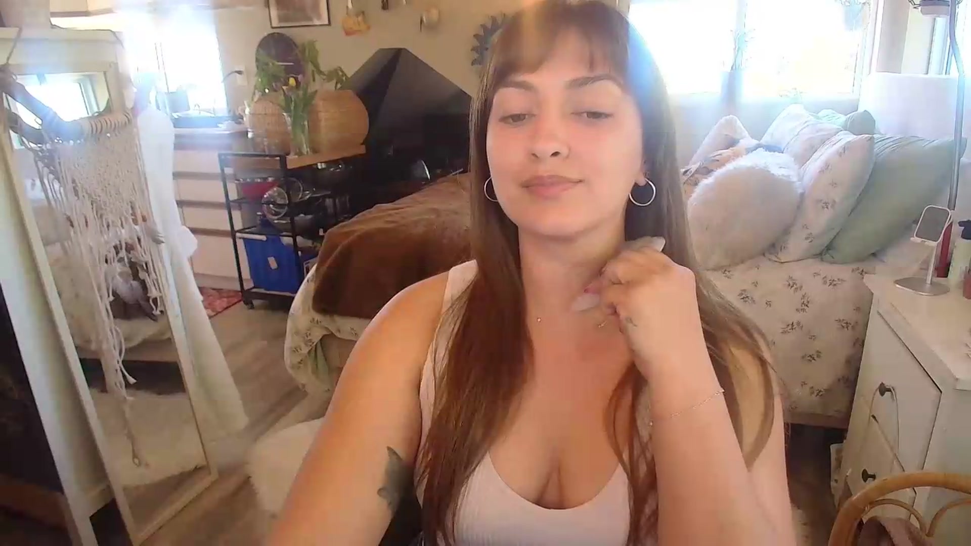 Gallery image thumbnail from Sexylexi211's myfreecams stream on, 05/21/2026, 16:54 image 17 of 20