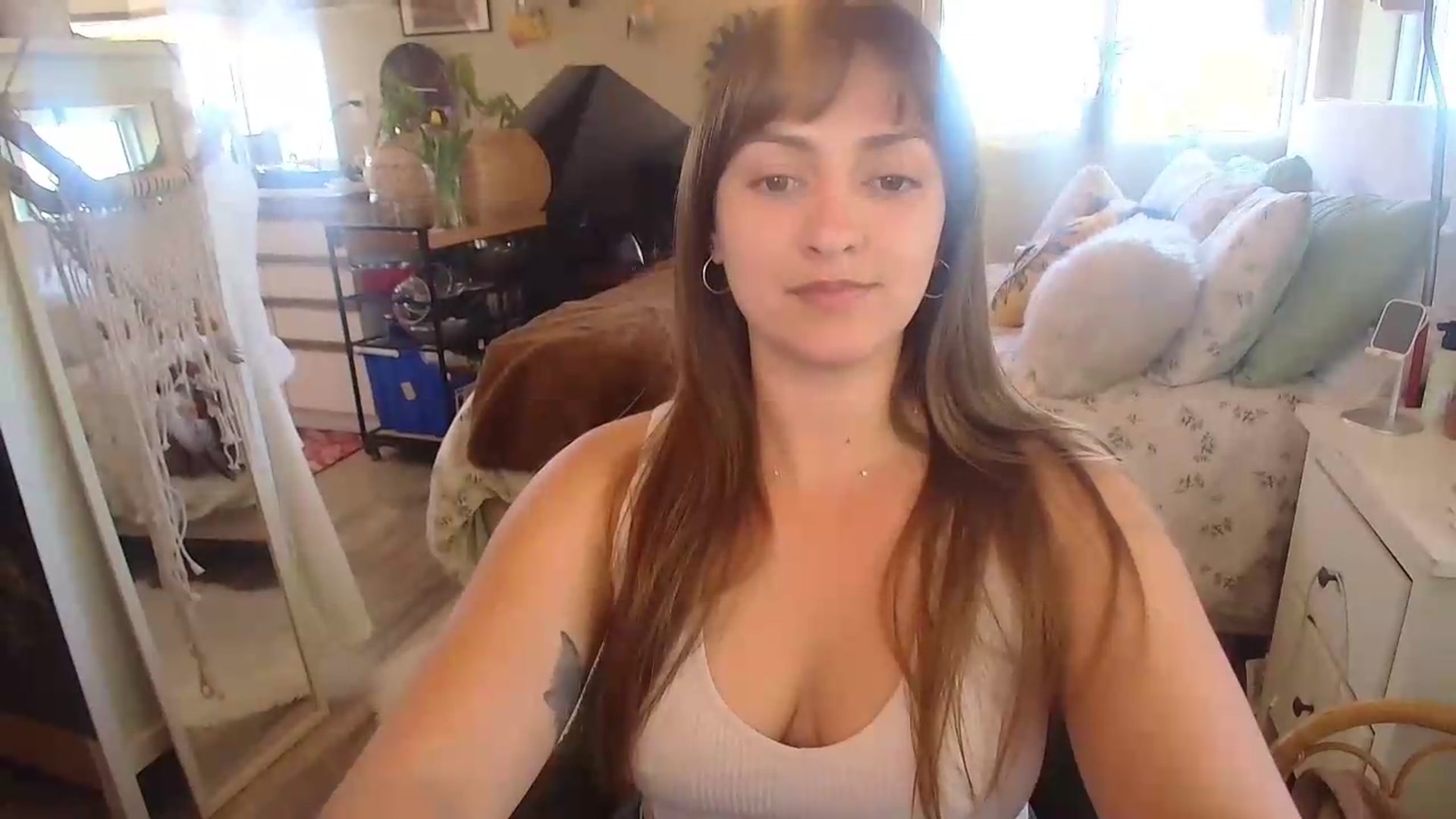 Gallery image thumbnail from Sexylexi211's myfreecams stream on, 05/21/2026, 16:54 image 16 of 20