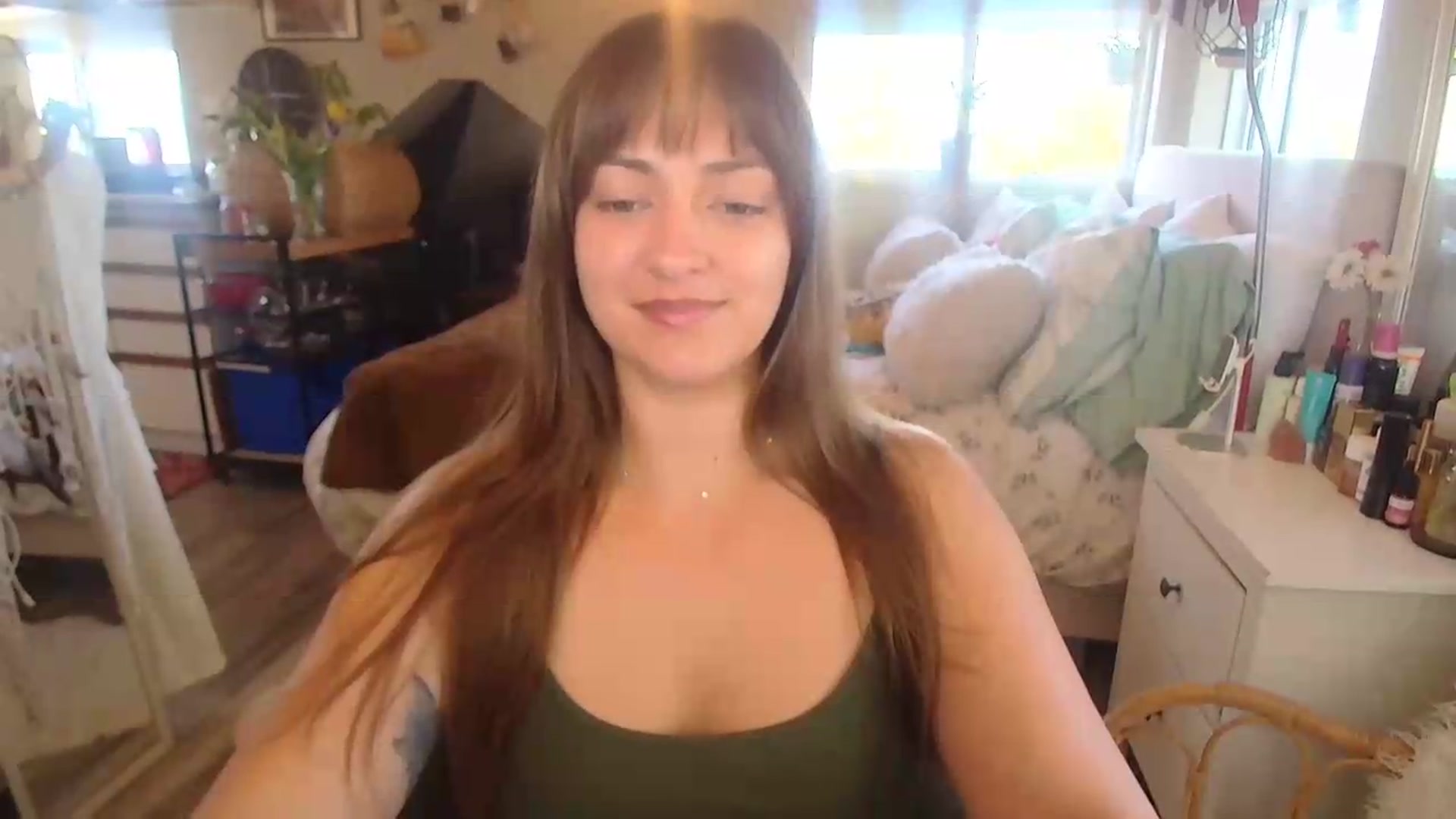 Gallery image thumbnail from Sexylexi211's myfreecams stream on, 05/26/2026, 14:35 image 2 of 20