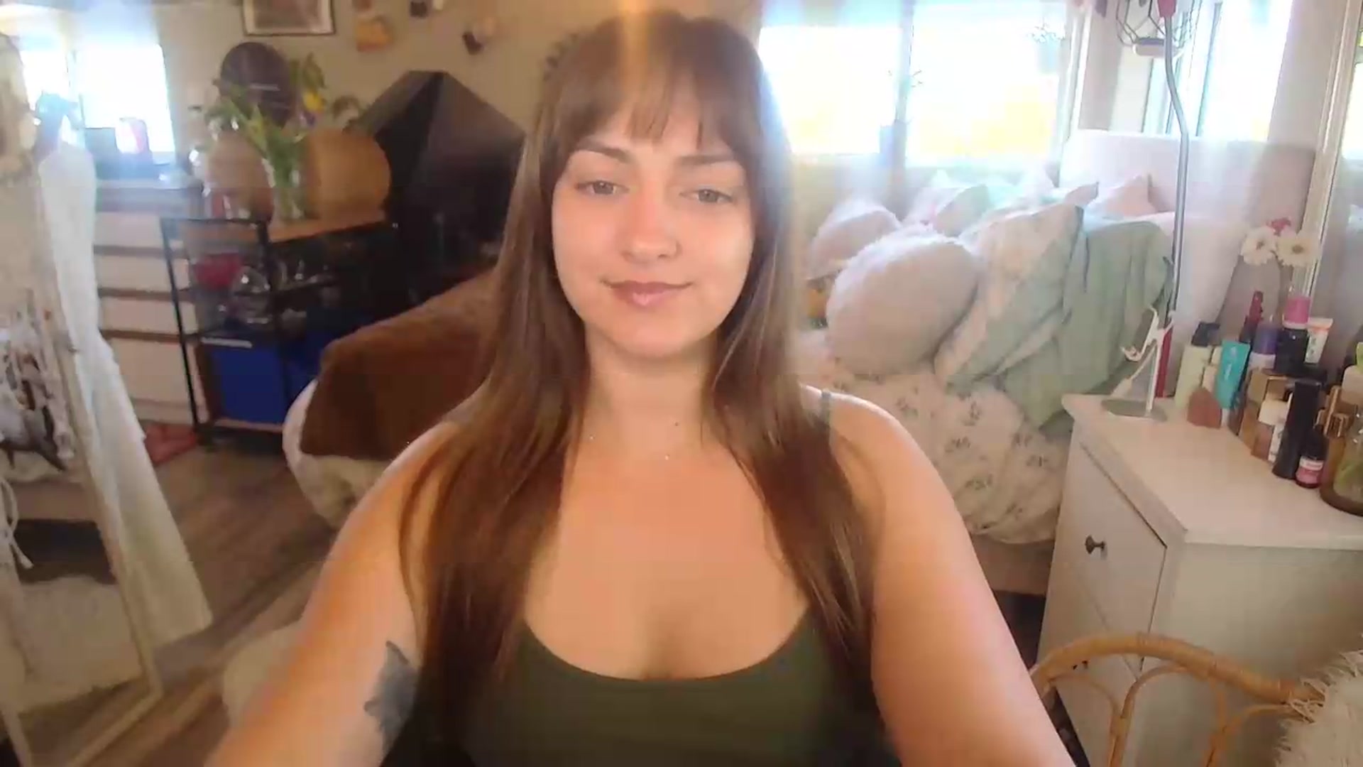 Gallery image thumbnail from Sexylexi211's myfreecams stream on, 05/26/2026, 14:35 image 11 of 20