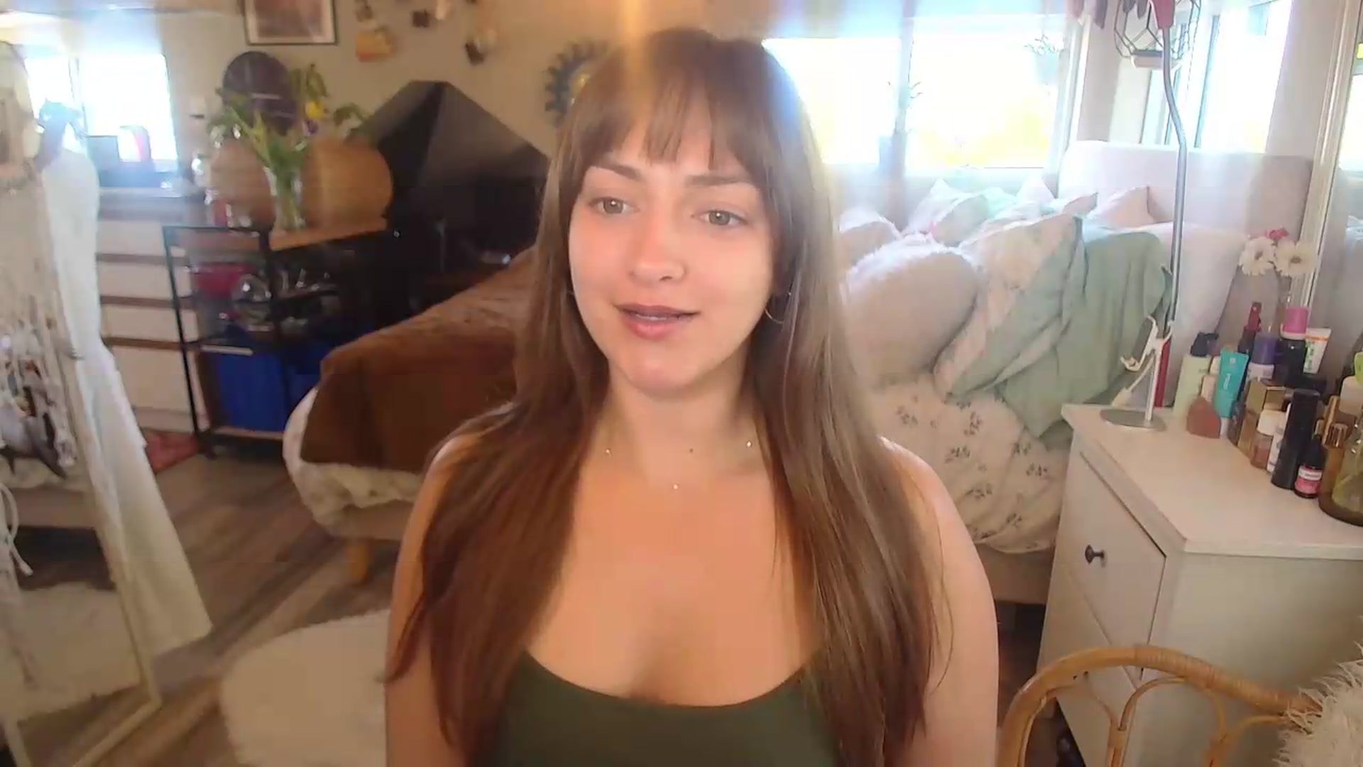 Gallery image thumbnail from Sexylexi211's myfreecams stream on, 05/26/2026, 14:35 image 13 of 20