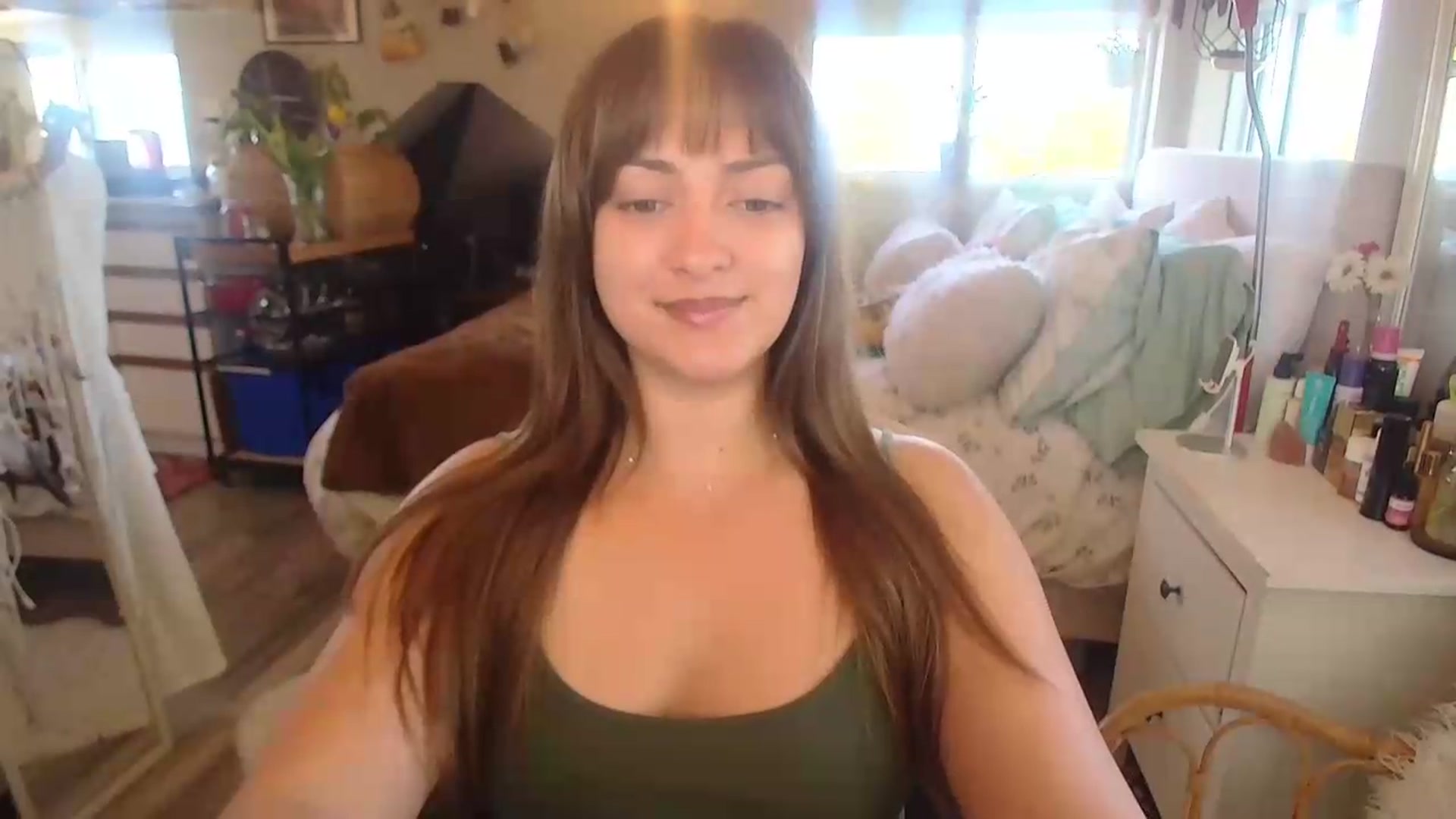 Gallery image thumbnail from Sexylexi211's myfreecams stream on, 05/26/2026, 14:35 image 6 of 20