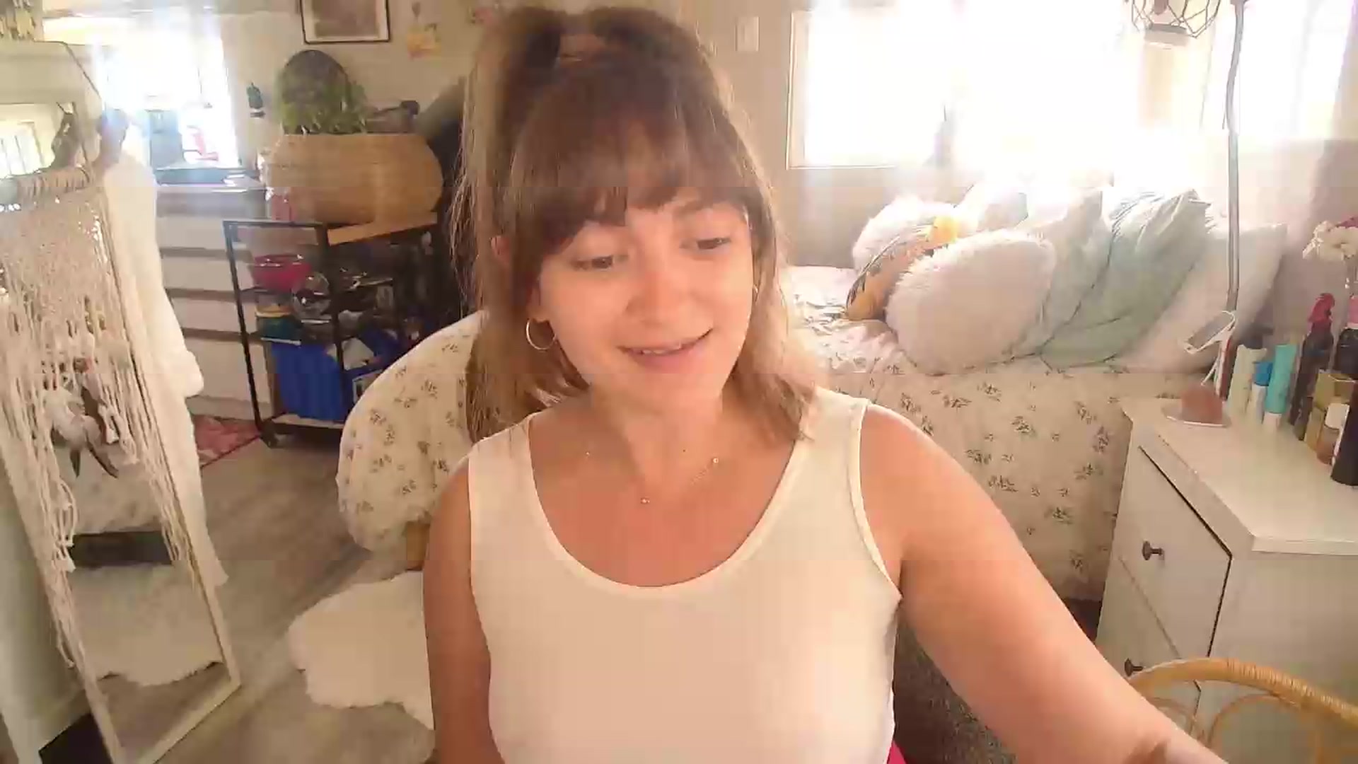 Gallery image thumbnail from Sexylexi211's myfreecams stream on, 06/06/2026, 18:57 image 5 of 20