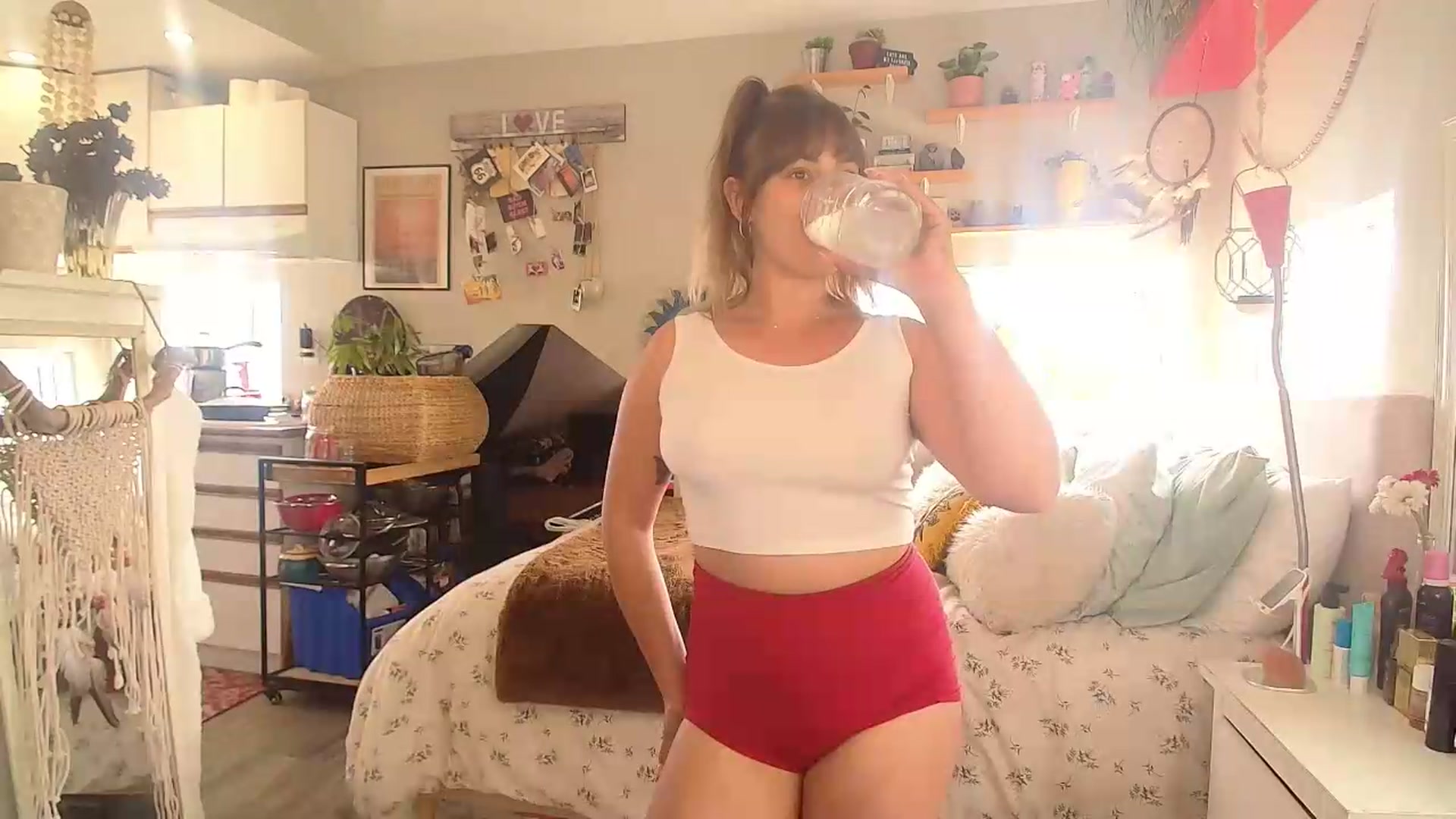 Gallery image thumbnail from Sexylexi211's myfreecams stream on, 06/06/2026, 18:57 image 9 of 20