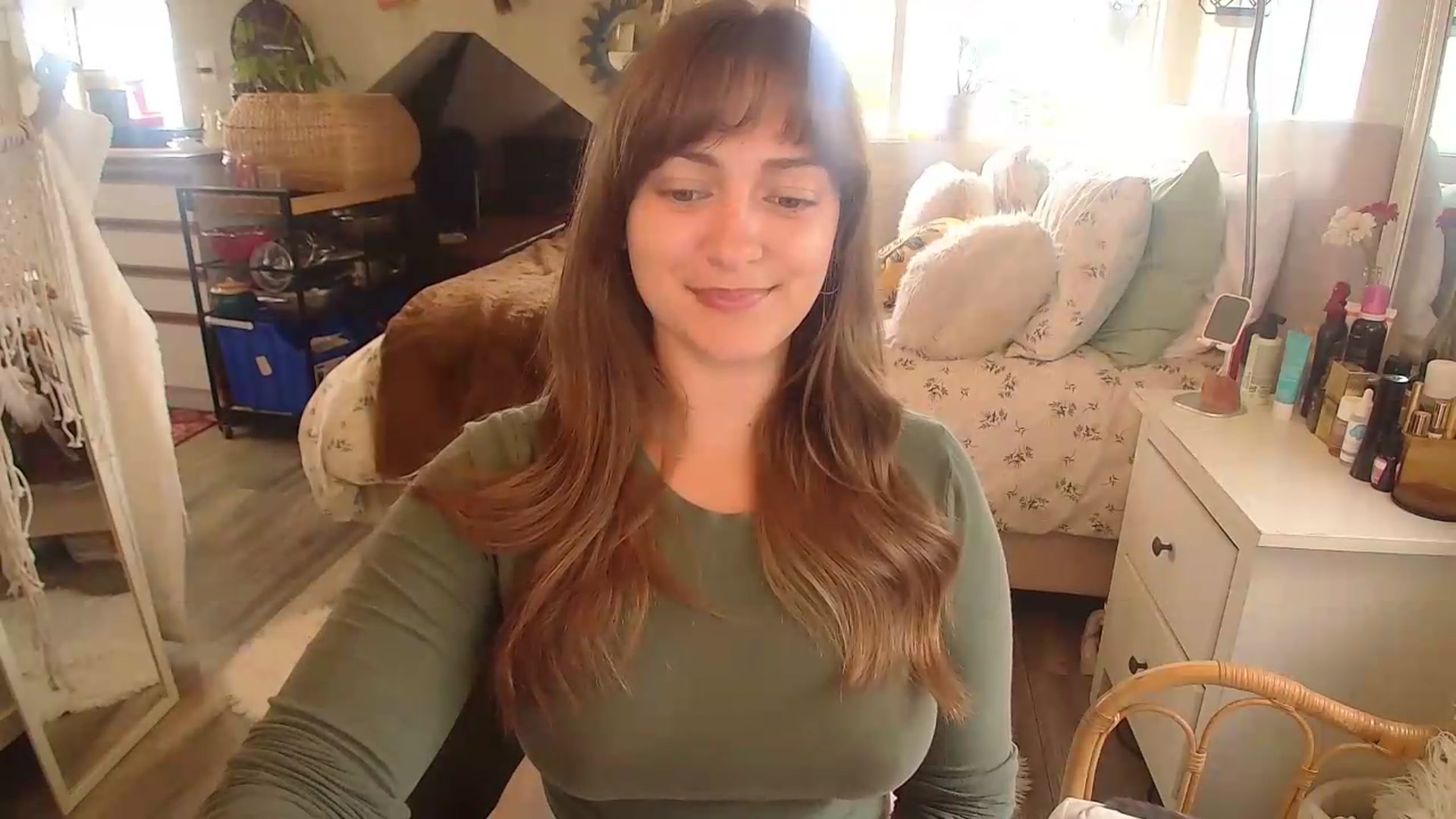 Gallery image thumbnail from Sexylexi211's myfreecams stream on, 06/10/2026, 16:55 image 5 of 20
