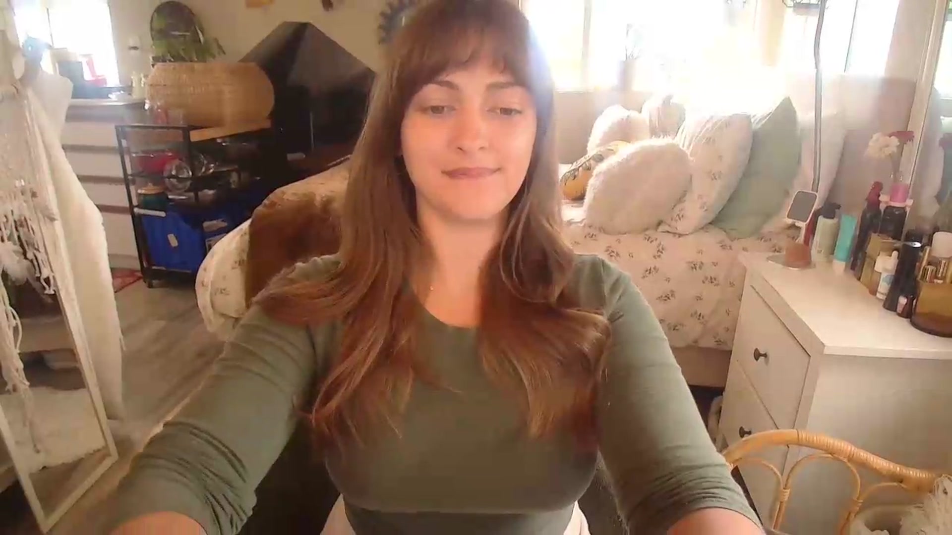 Gallery image thumbnail from Sexylexi211's myfreecams stream on, 06/10/2026, 16:55 image 3 of 20