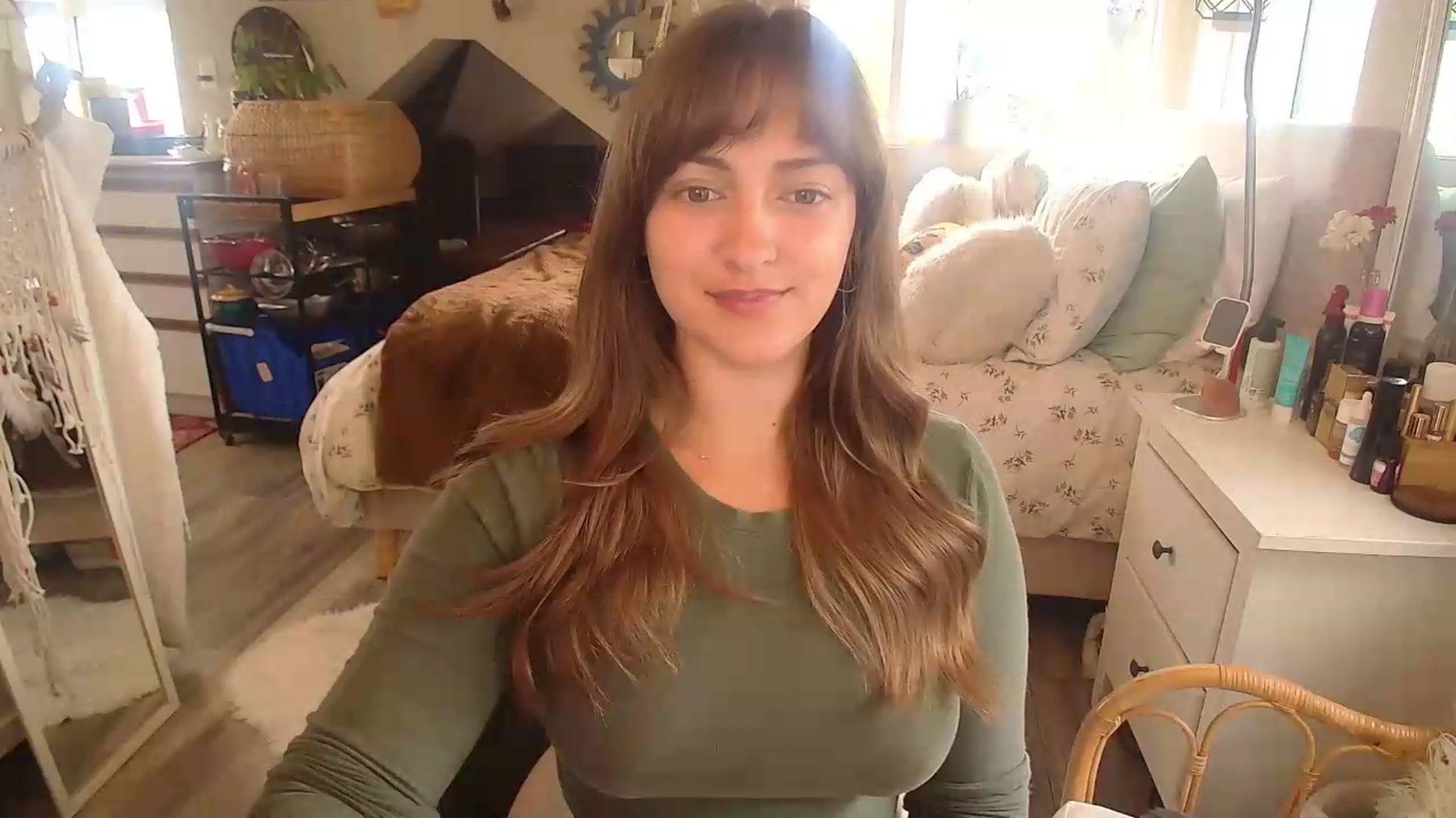 Gallery image thumbnail from Sexylexi211's myfreecams stream on, 06/10/2026, 16:55 image 2 of 20