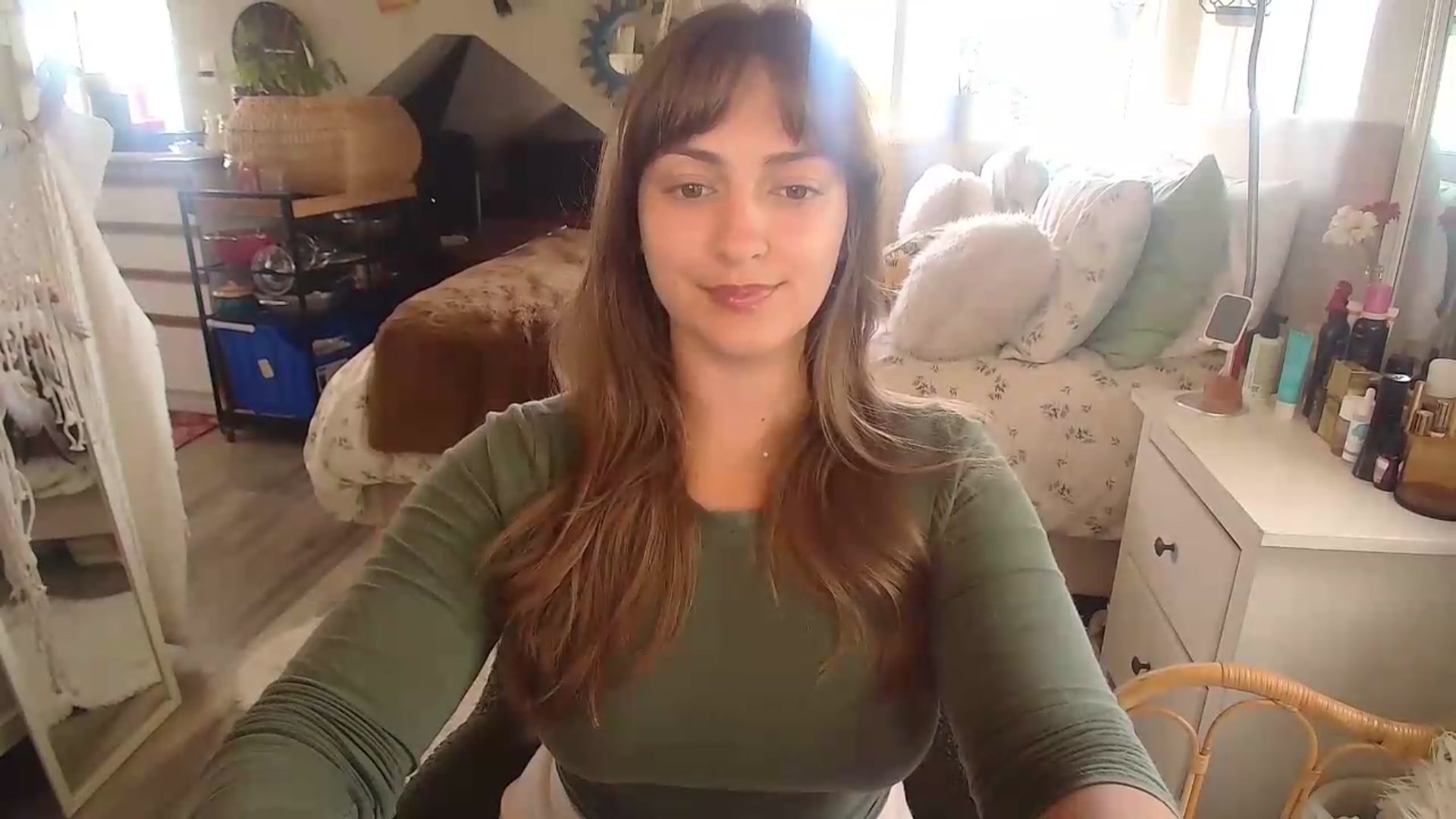 Gallery image thumbnail from Sexylexi211's myfreecams stream on, 06/10/2026, 18:18 image 4 of 20