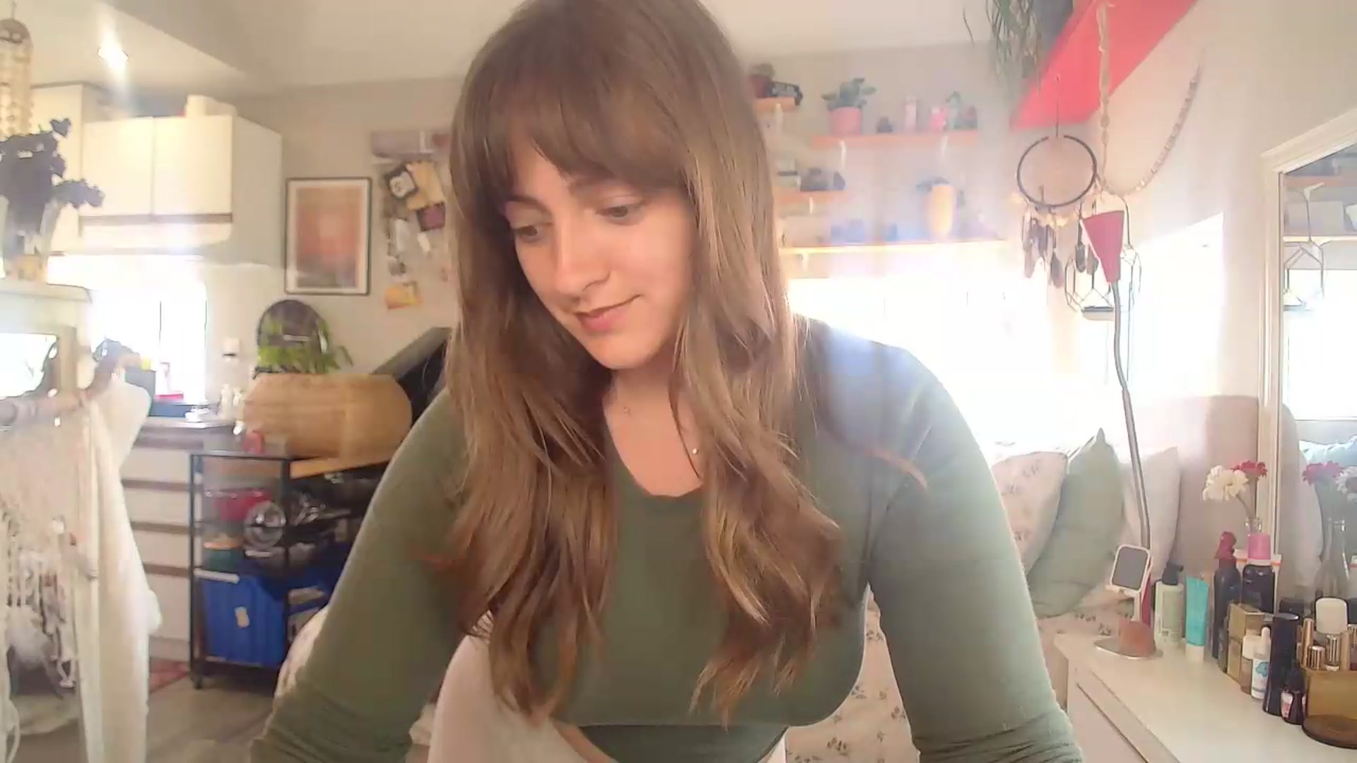 Gallery image thumbnail from Sexylexi211's myfreecams stream on, 06/10/2026, 18:18 image 17 of 20