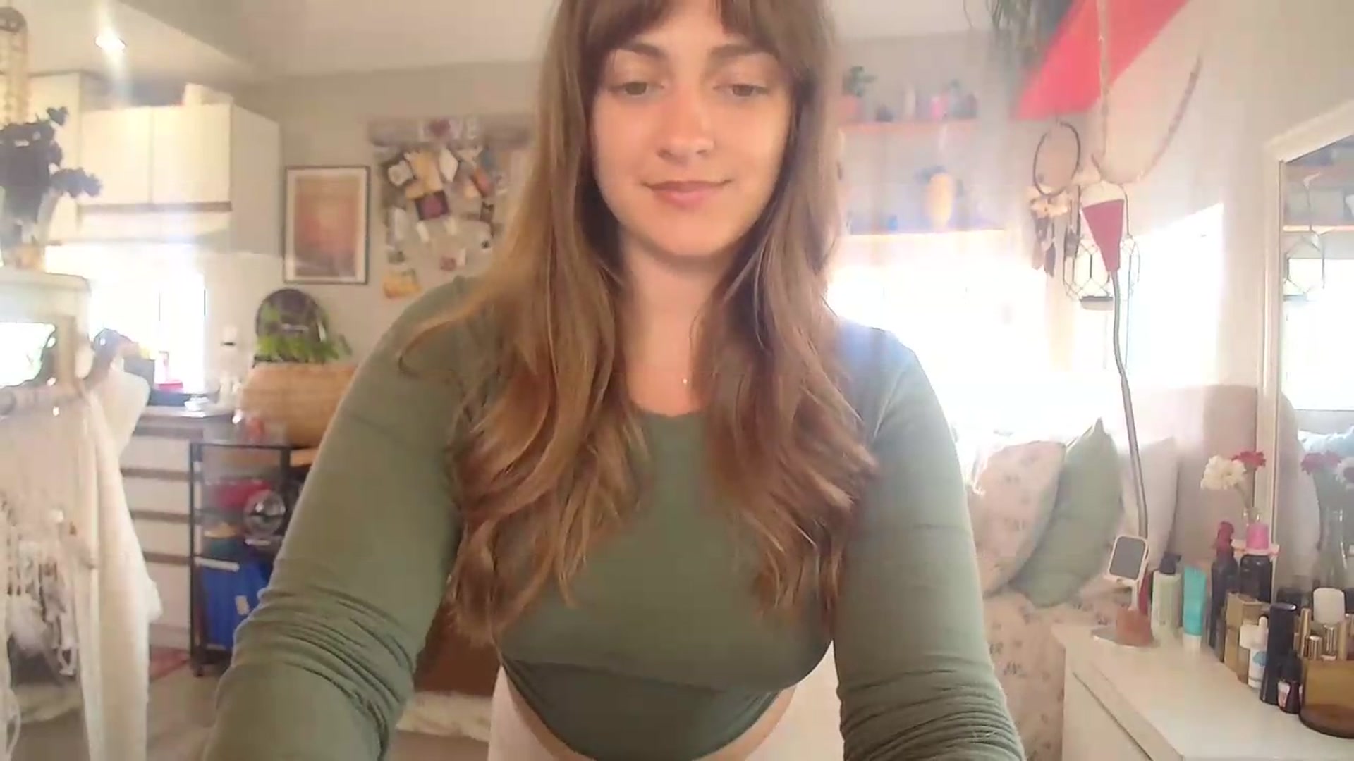 Gallery image thumbnail from Sexylexi211's myfreecams stream on, 06/10/2026, 18:18 image 19 of 20