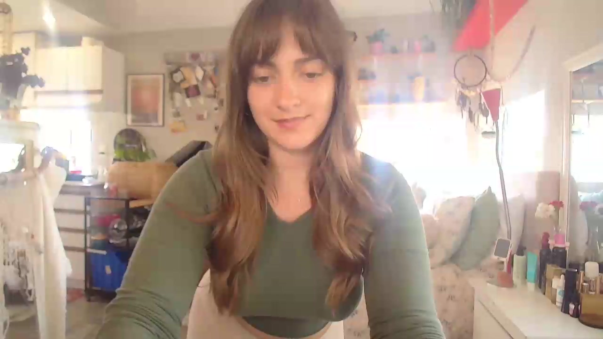Gallery image thumbnail from Sexylexi211's myfreecams stream on, 06/10/2026, 18:18 image 16 of 20