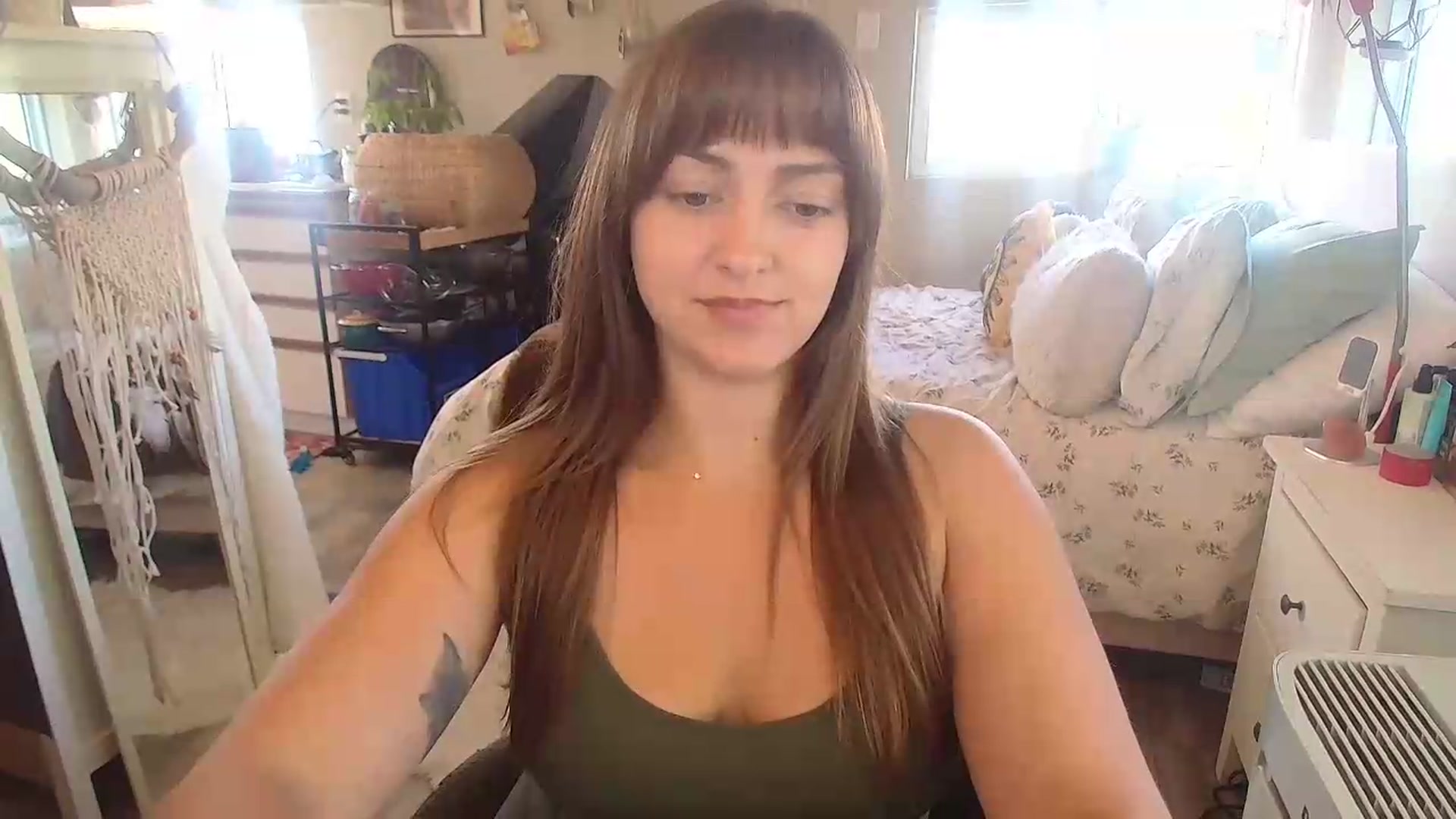 Gallery image thumbnail from Sexylexi211's myfreecams stream on, 06/16/2026, 16:24 image 8 of 20