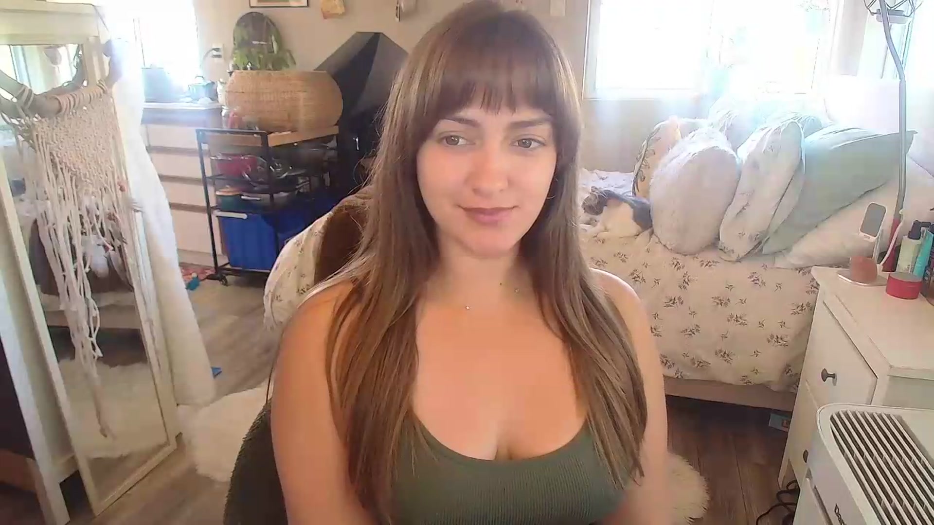 Gallery image thumbnail from Sexylexi211's myfreecams stream on, 06/16/2026, 16:24 image 2 of 20
