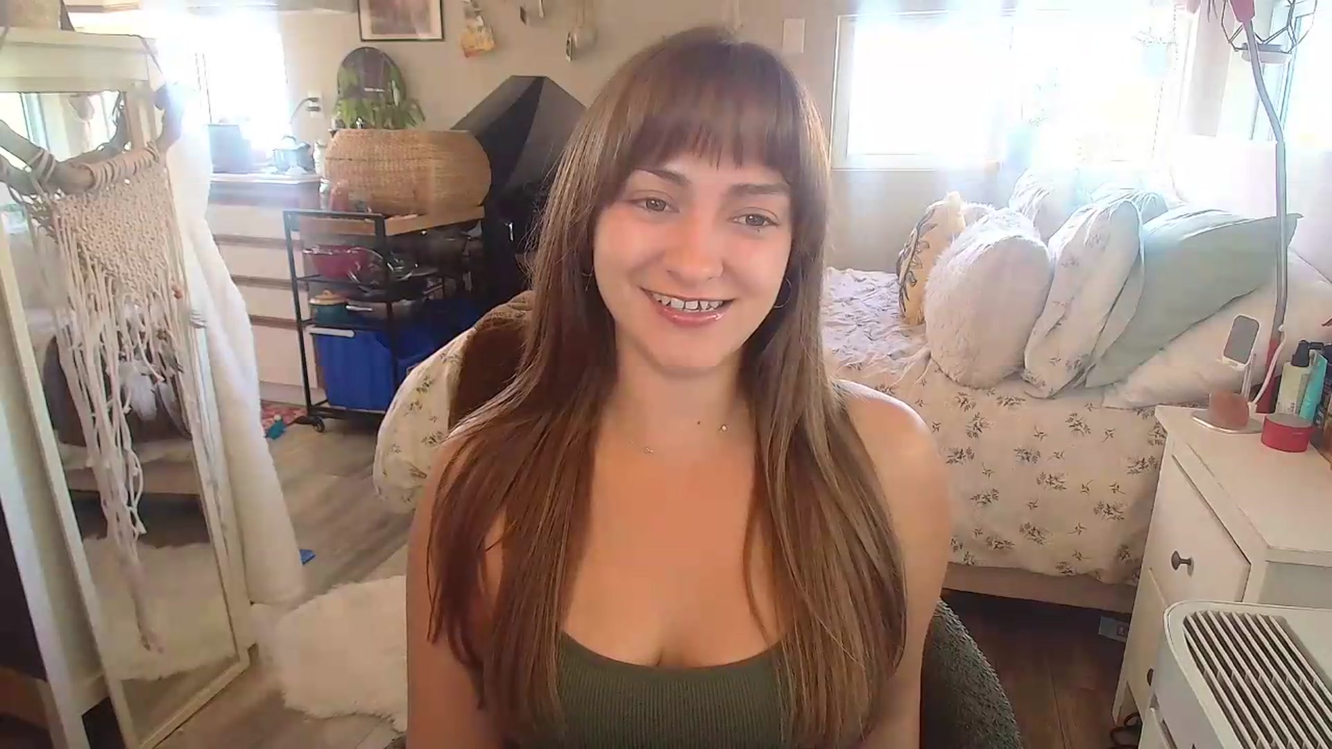 Gallery image thumbnail from Sexylexi211's myfreecams stream on, 06/16/2026, 16:24 image 12 of 20