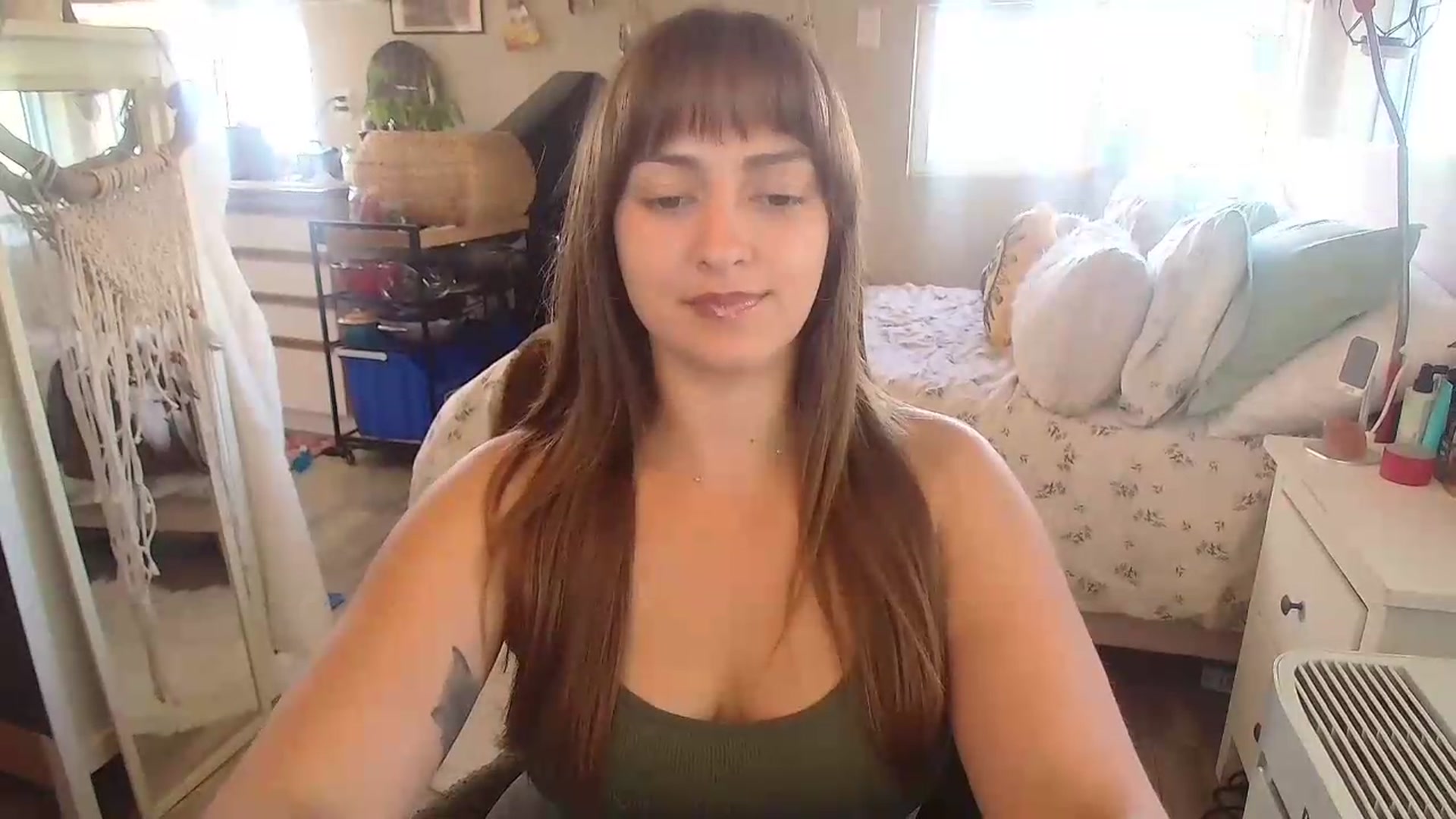 Gallery image thumbnail from Sexylexi211's myfreecams stream on, 06/16/2026, 16:24 image 16 of 20