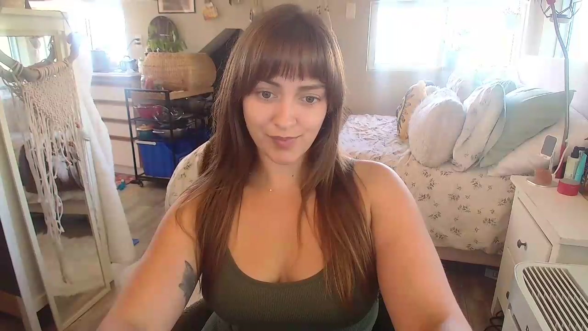 Gallery image thumbnail from Sexylexi211's myfreecams stream on, 06/16/2026, 16:24 image 7 of 20