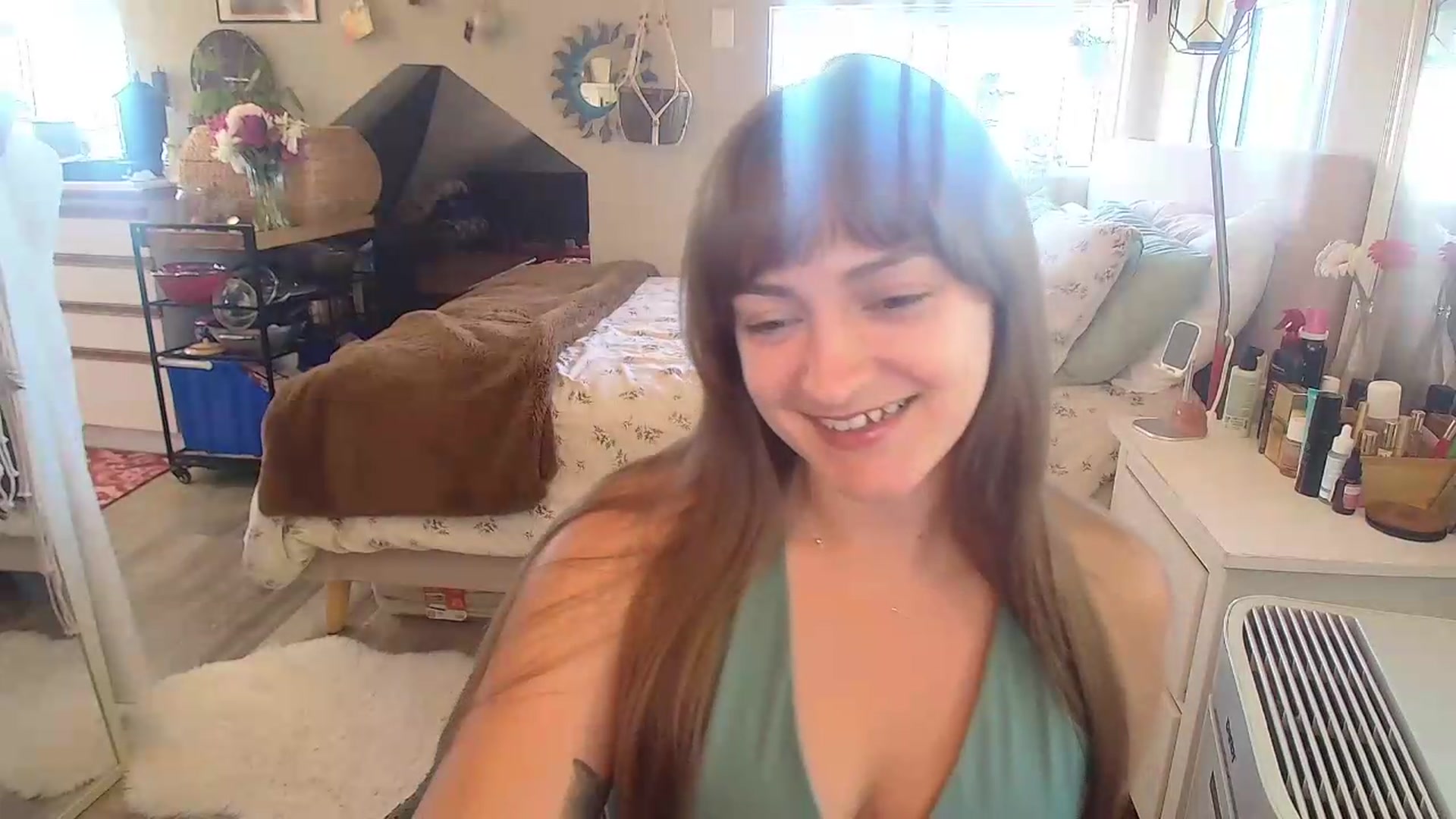 Gallery image thumbnail from Sexylexi211's myfreecams stream on, 06/23/2026, 17:12 image 15 of 20