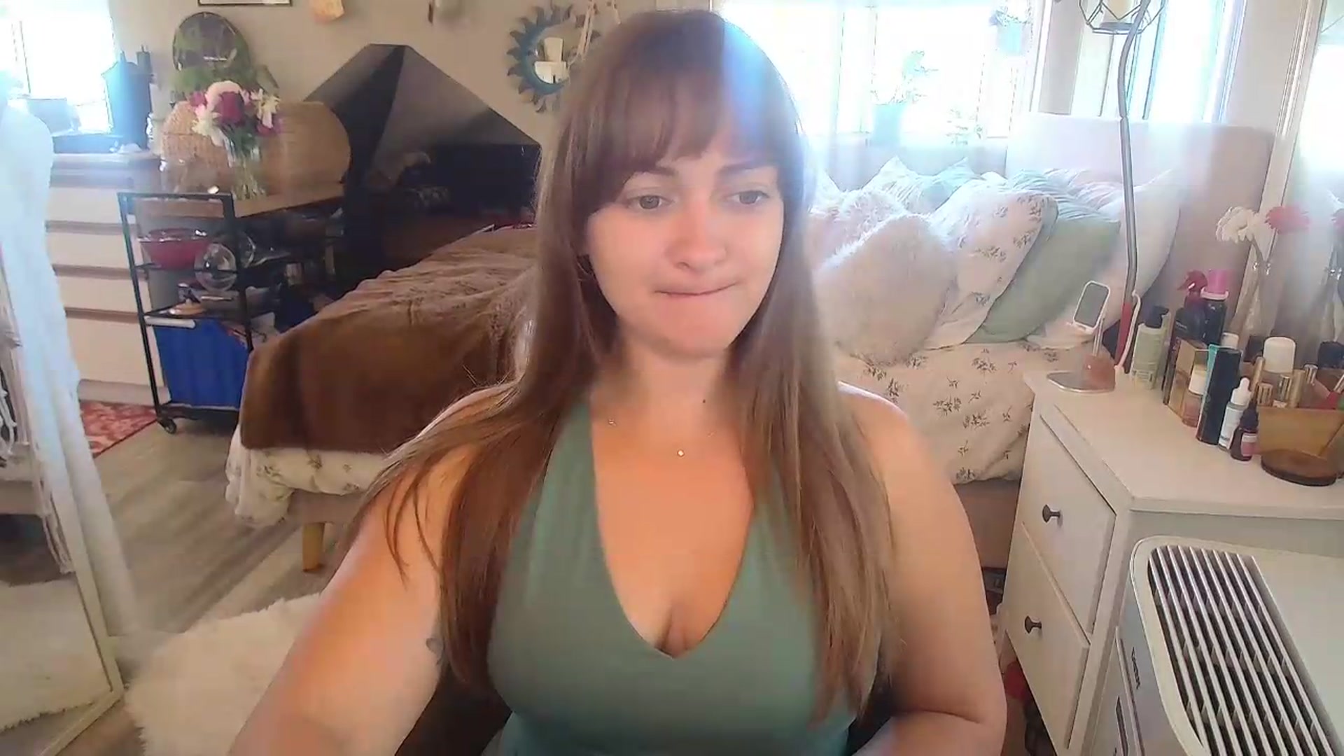 Gallery image thumbnail from Sexylexi211's myfreecams stream on, 06/23/2026, 17:12 image 3 of 20