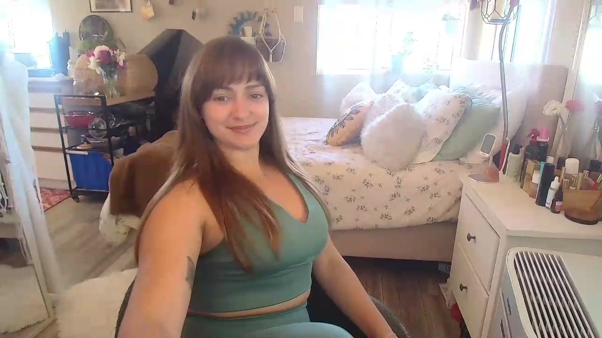 Gallery image thumbnail from Sexylexi211's myfreecams stream on, 06/23/2026, 17:12 image 20 of 20