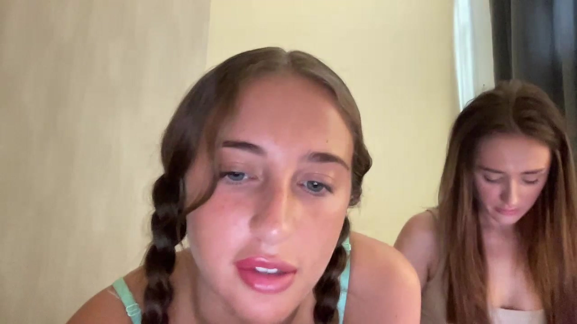 Gallery image thumbnail from Sexyliv24's myfreecams stream on, 07/17/2023, 16:35 image 18 of 20