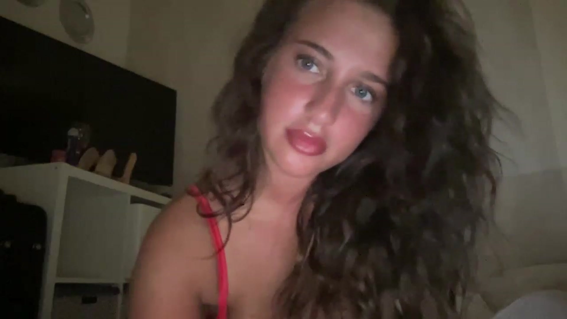 Gallery image thumbnail from Sexyliv24's myfreecams stream on, 08/11/2023, 21:53 image 19 of 20