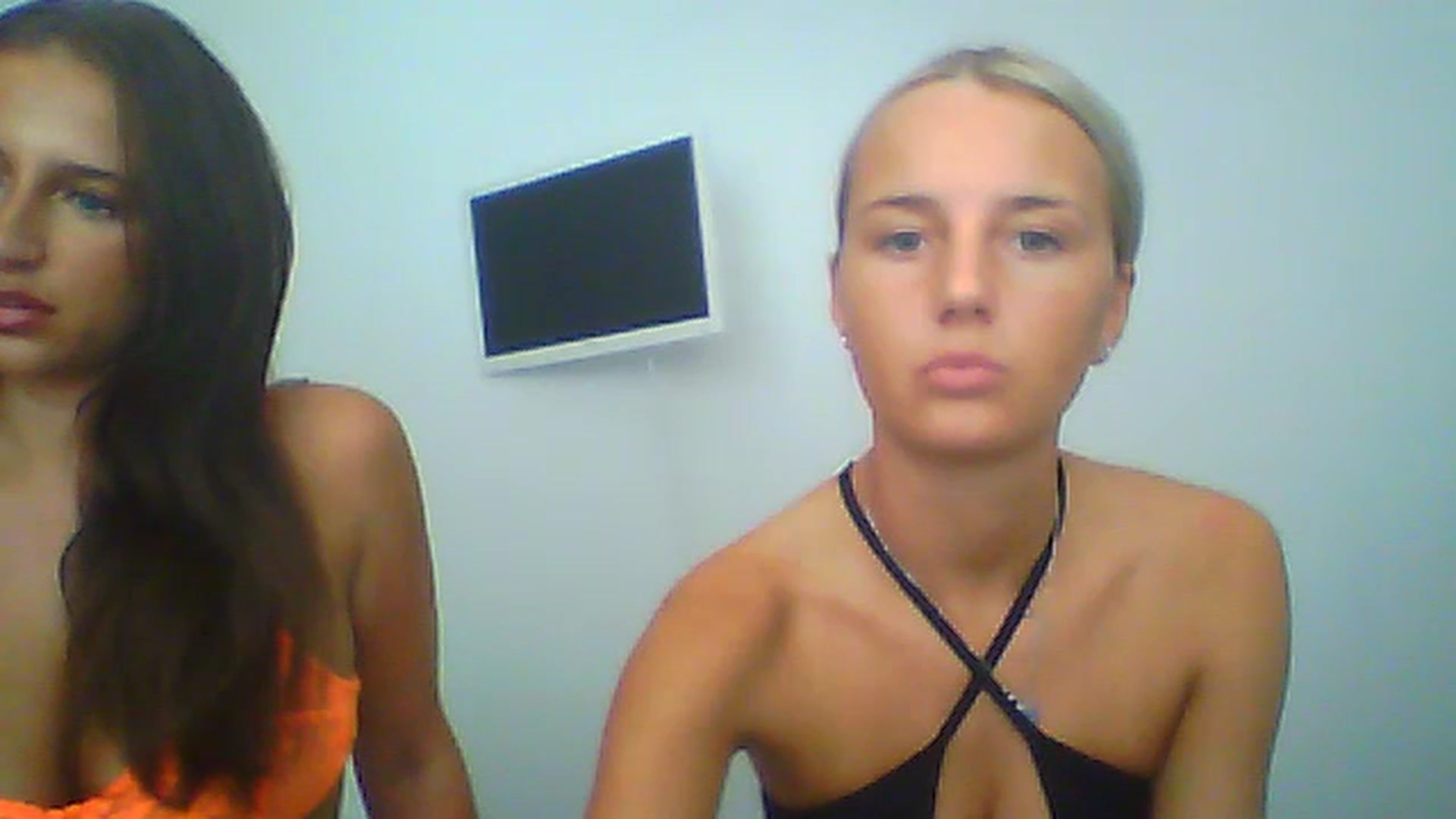 Gallery image thumbnail from Sexylucy7's myfreecams stream on, 08/22/2023, 16:58 image 4 of 20