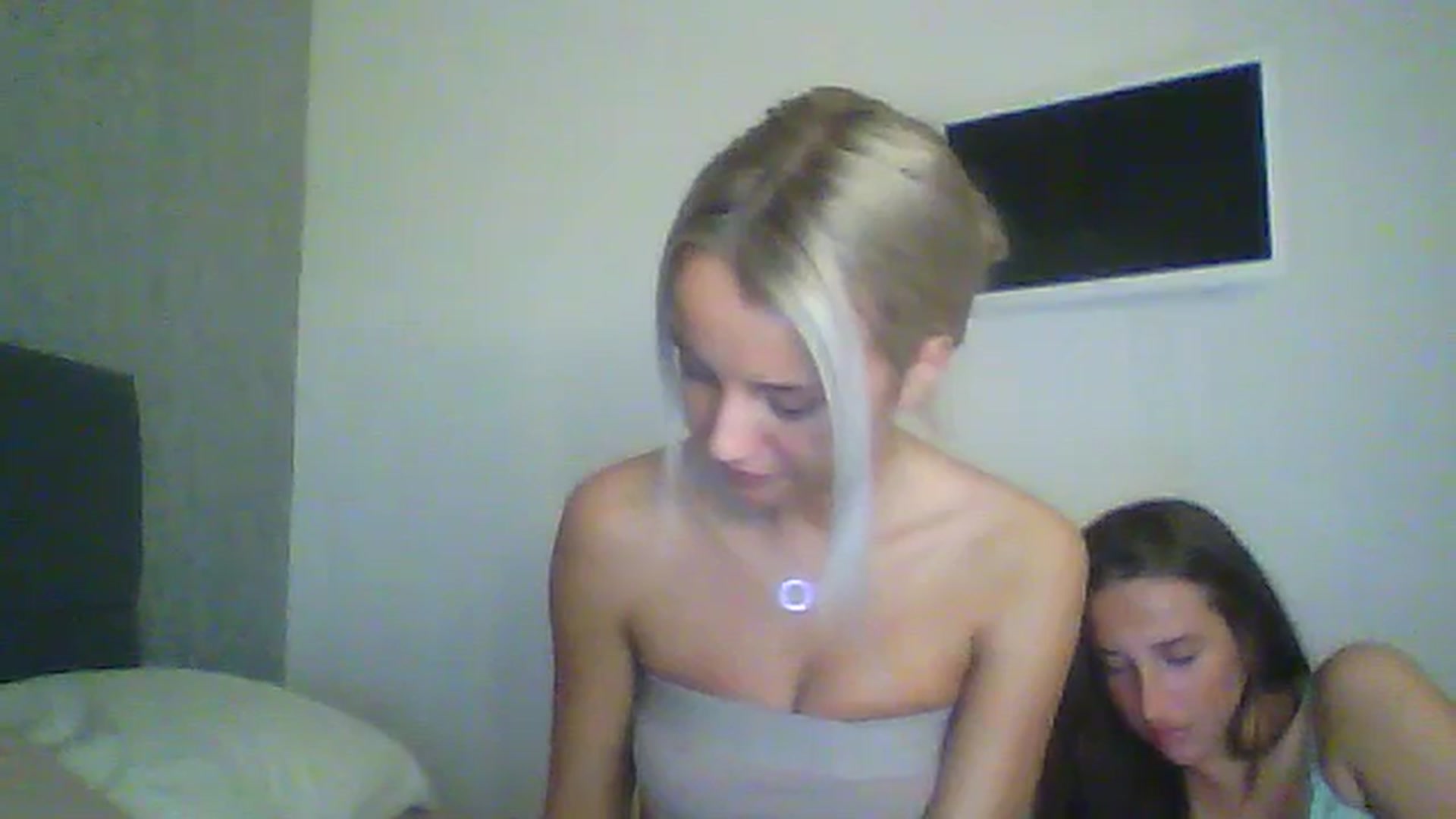 Gallery image thumbnail from Sexylucy7's myfreecams stream on, 12/14/2023, 16:22 image 15 of 20