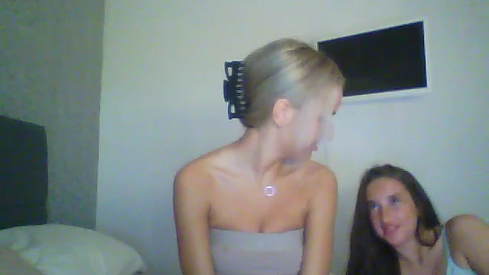 Gallery image thumbnail from Sexylucy7's myfreecams stream on, 12/14/2023, 16:22 image 13 of 20