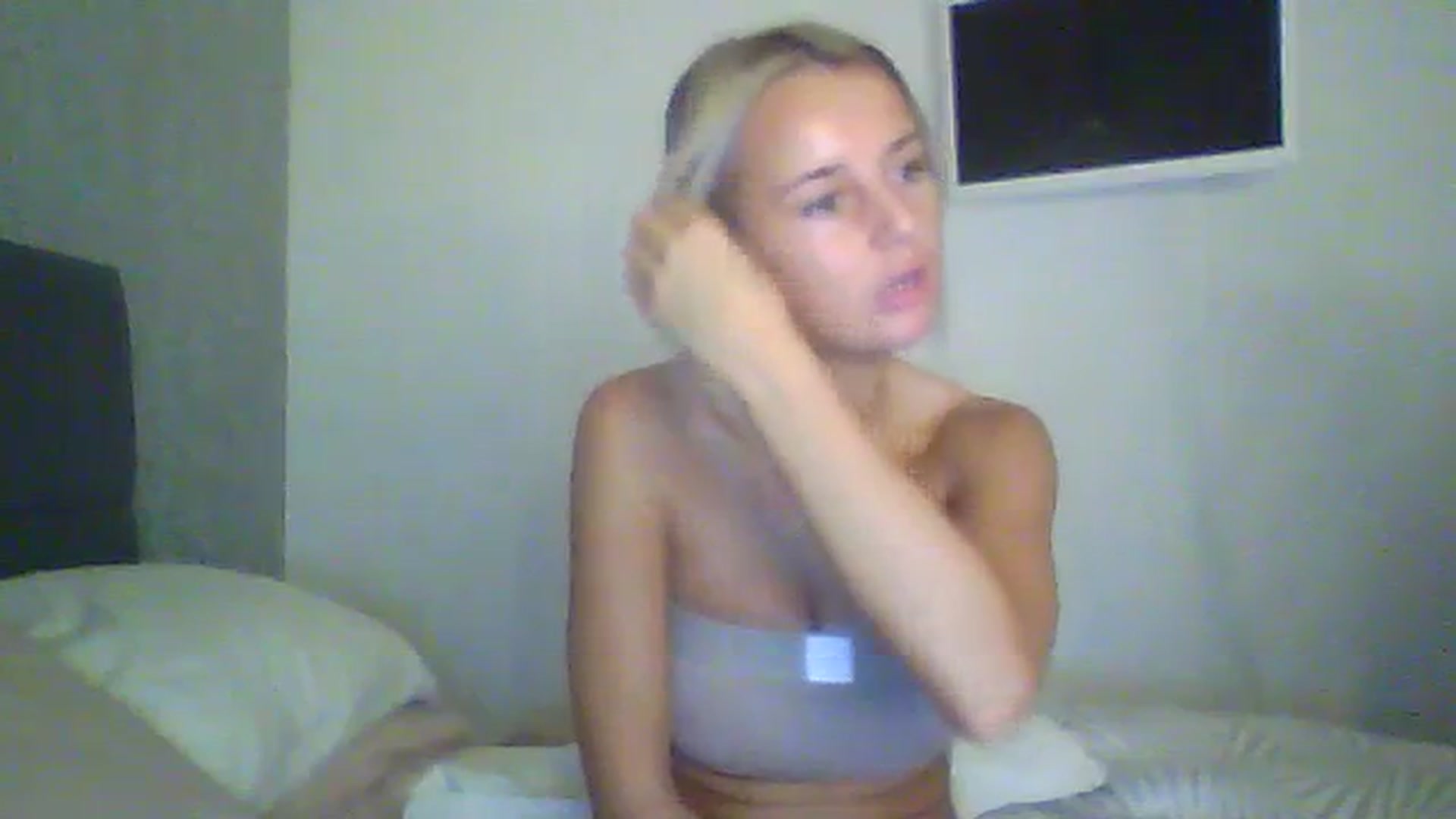 Gallery image thumbnail from Sexylucy7's myfreecams stream on, 12/14/2023, 16:22 image 19 of 20
